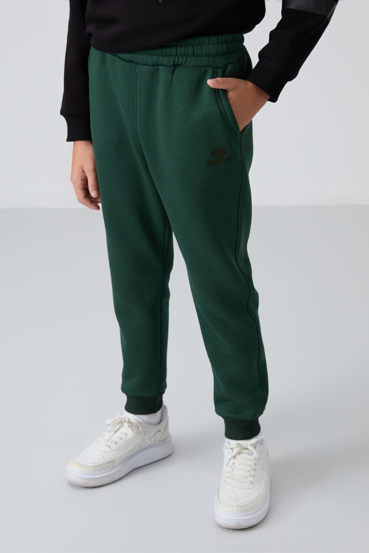 Image of Pine Green Cotton Thick Fleece Lined Standard Fit Embroidered Boys' Sweatpants - 11224