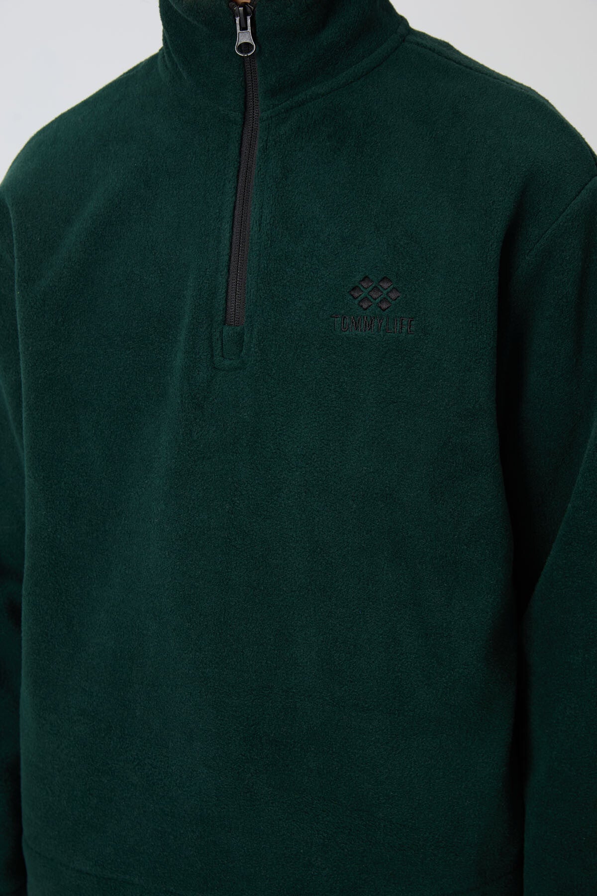 Image of Çam Yeşil Kalın Yumuşak Dokulu Standart Fit Nakışlı Polar Erkek Çocuk Sweatshirt - 11221