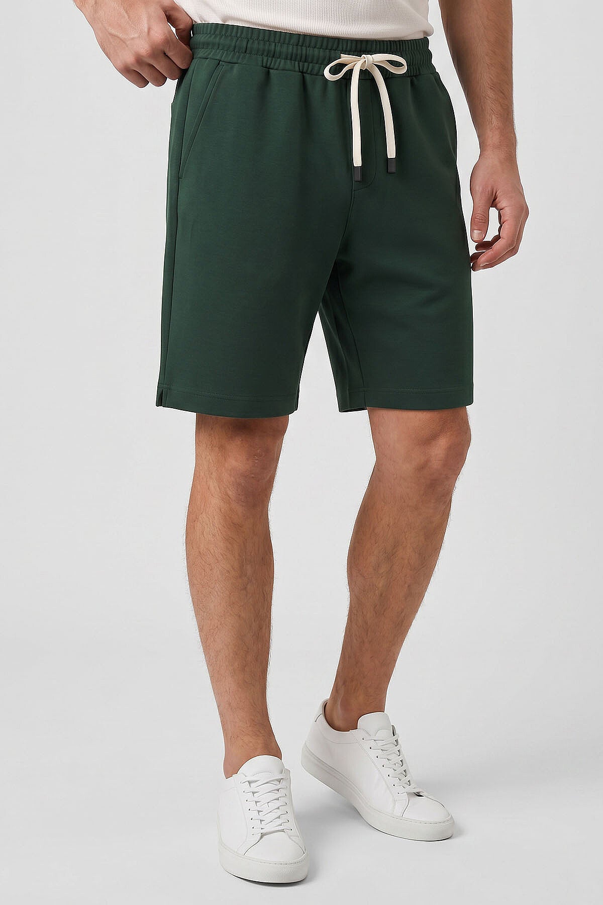 Image of Çam Yeşil Standart Fit Basic Arka Cepli Erkek Şort - 81314
