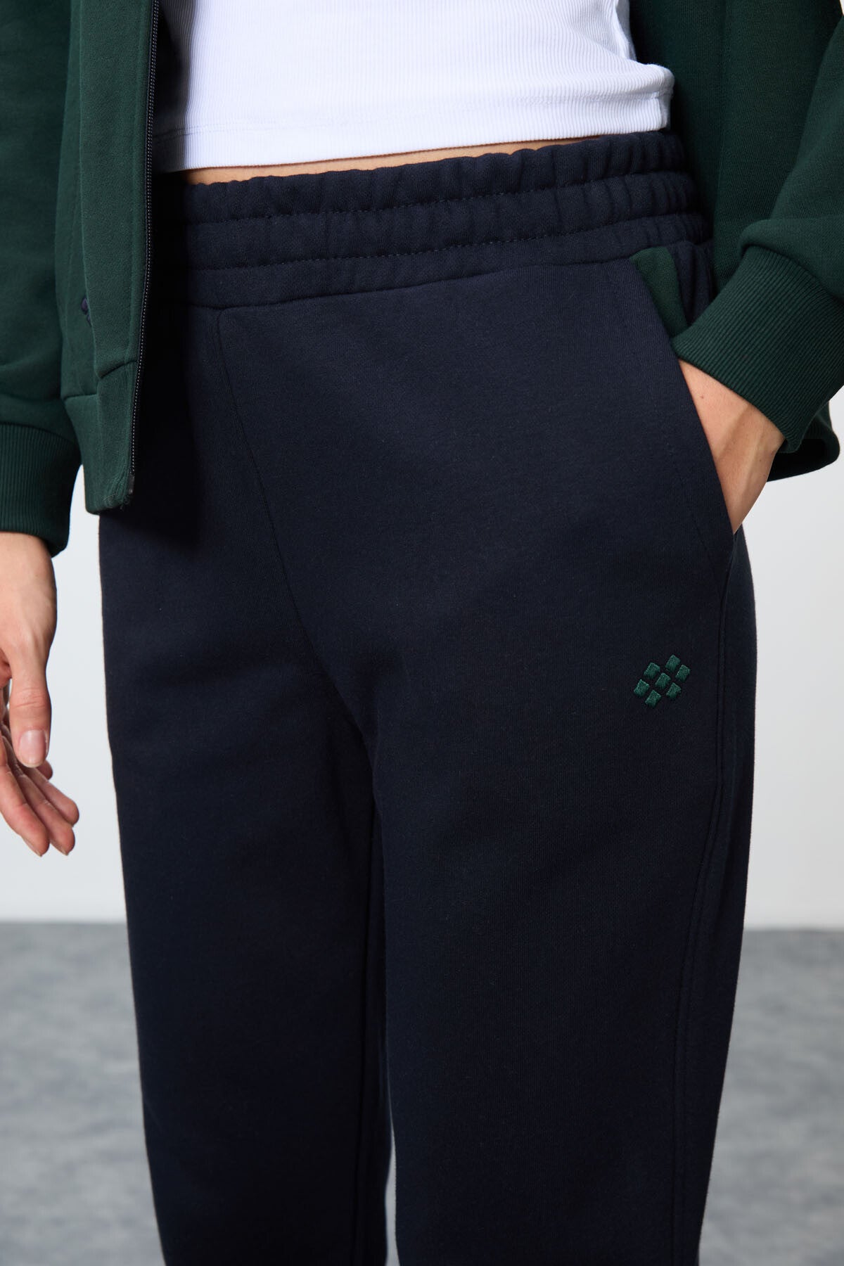 Image of Çam Yeşili-Lacivert Pamuklu Kalın Kapüşonlu Oversize Fit Kadın Eşofman Takım - 95343