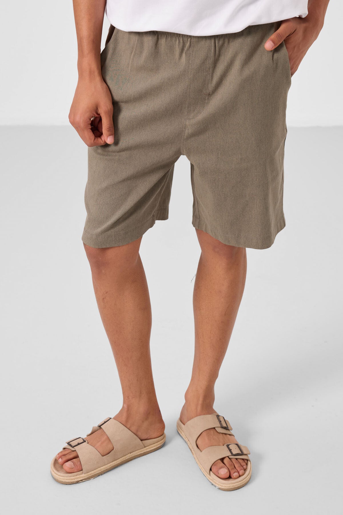 Image of Pantaloni scurți chino elastici ușori, țesuți, cu croială standard, culoare camel, pentru bărbați - 81291