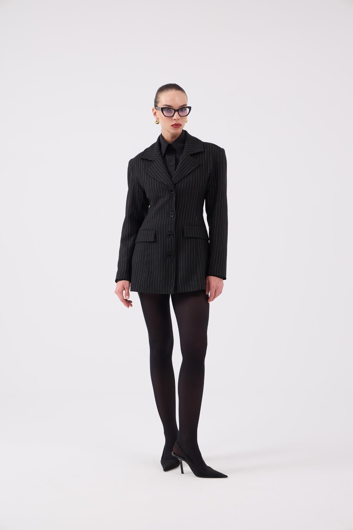 Image of Belden Oturmalı Çizgili Fit Kesim Karen Blazer Ceket Siyah