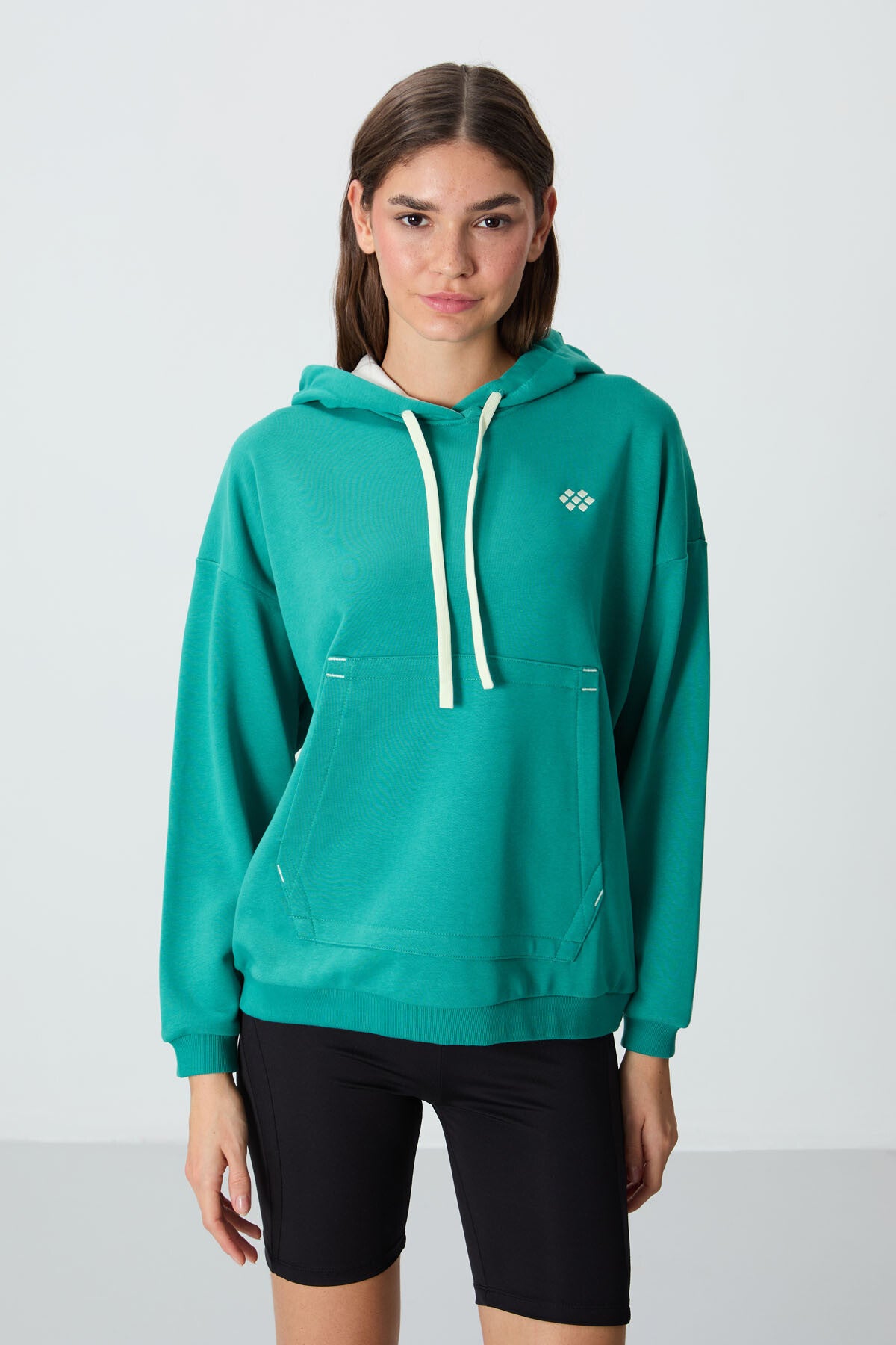 Image of Deniz Yeşili Kompakt Pamuklu Kalın Pürüzsüz Dokulu Kapüşonlu Oversize Fit Kadın Sweatshirt - 97291