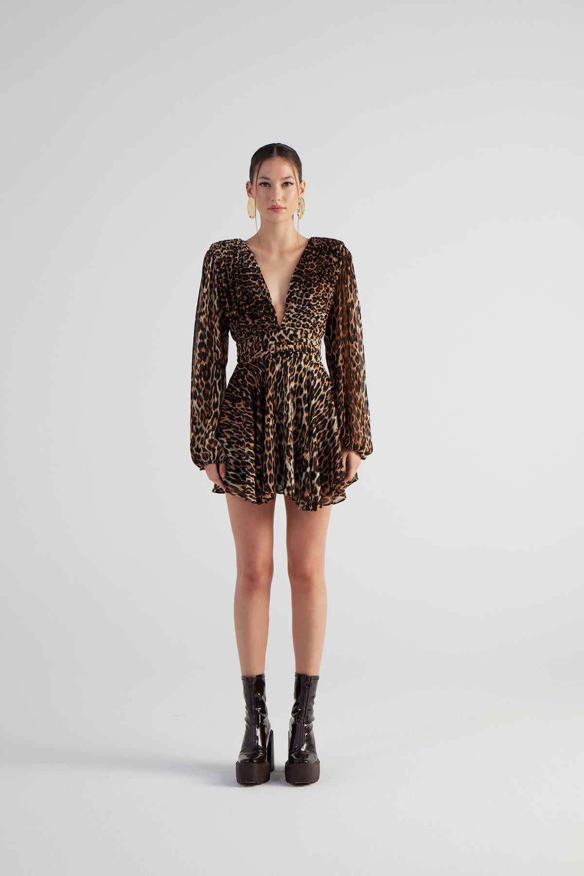 Image of Leopar Desenli V Yaka Mini Janet Elbise Kahve