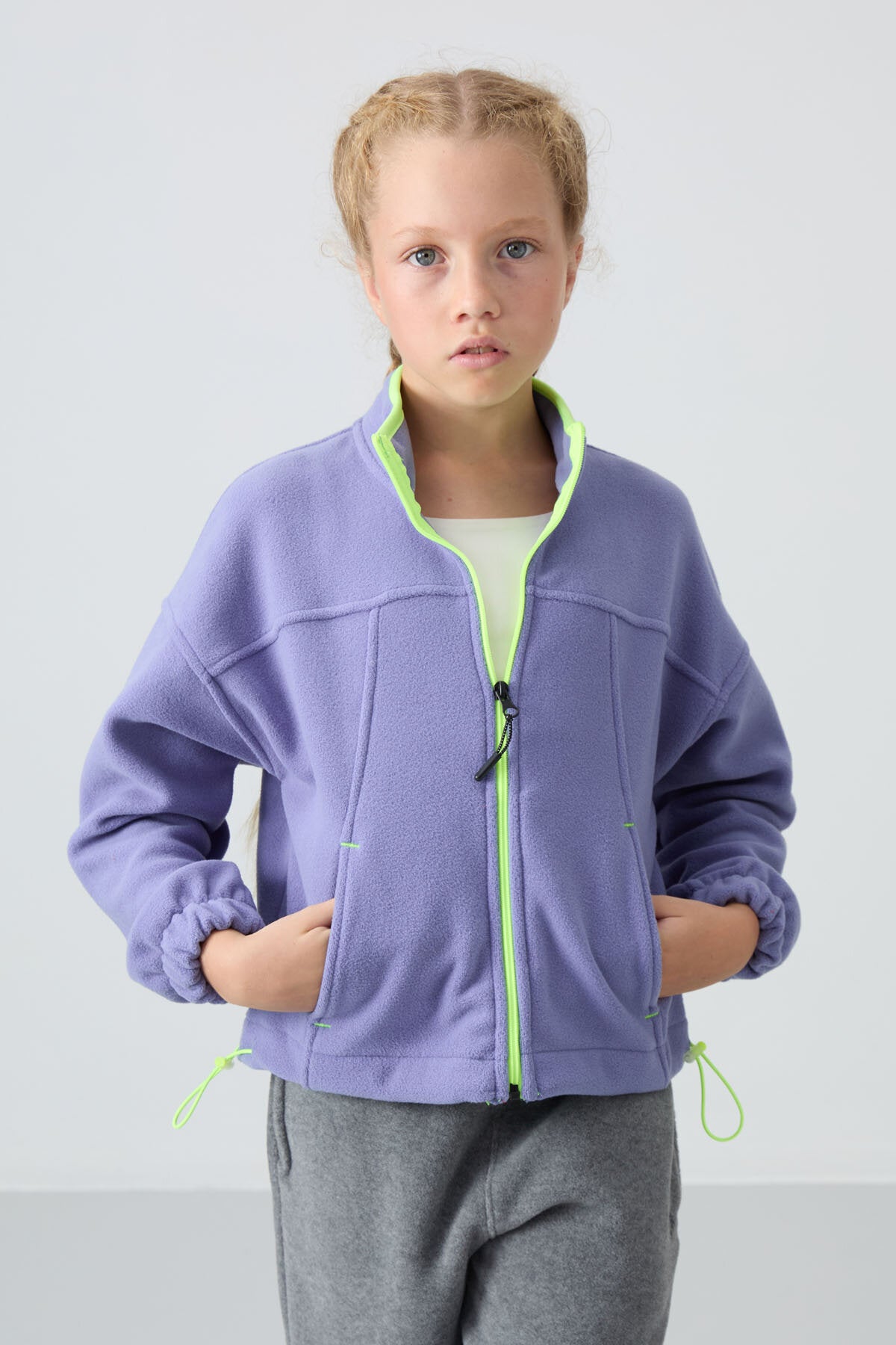 Image of Eflatun Kalın Yumuşak Dokulu Standart Fit Nakışlı Polar Kız Çocuk Sweatshirt - 75157