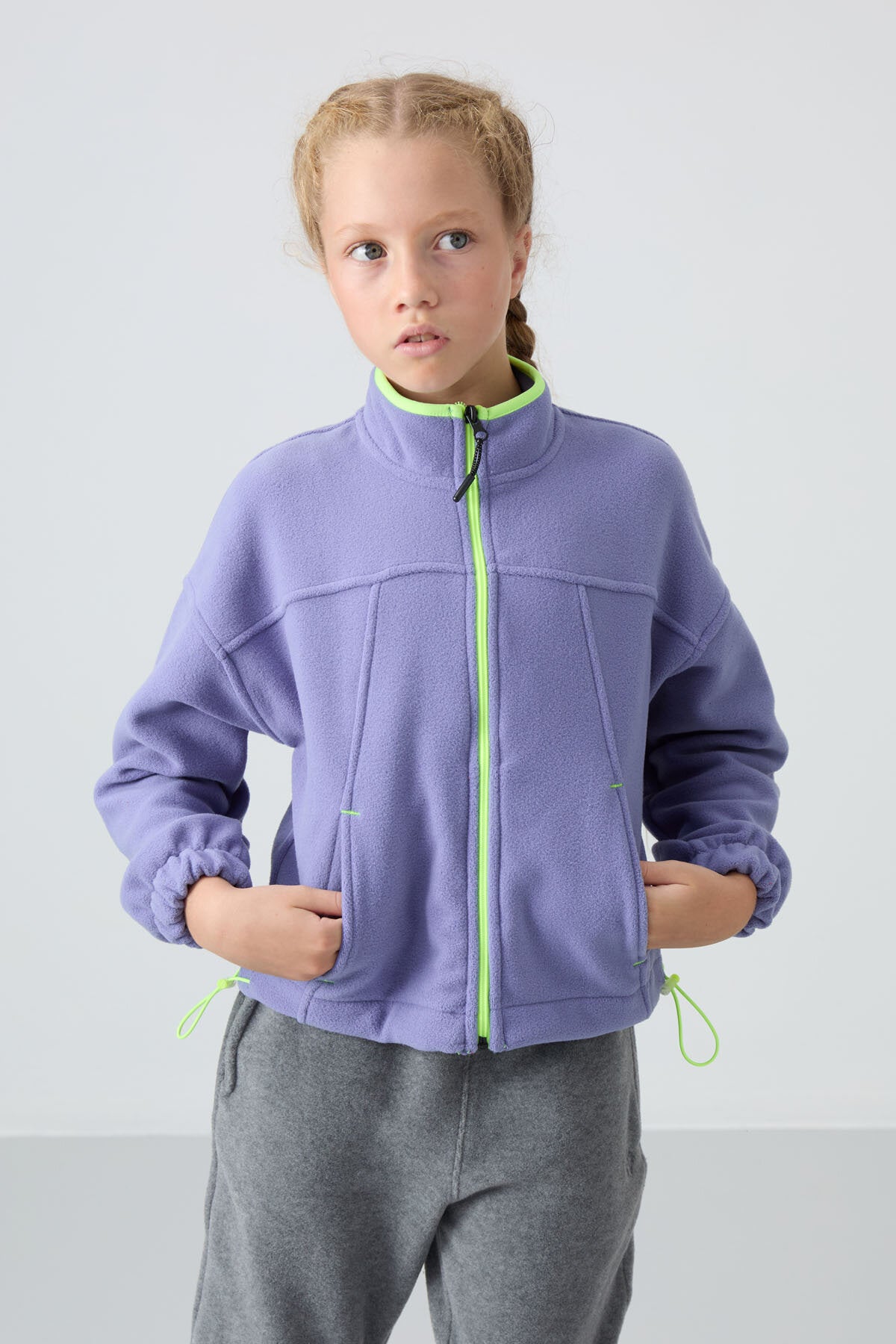 Image of Eflatun Kalın Yumuşak Dokulu Standart Fit Nakışlı Polar Kız Çocuk Sweatshirt - 75157