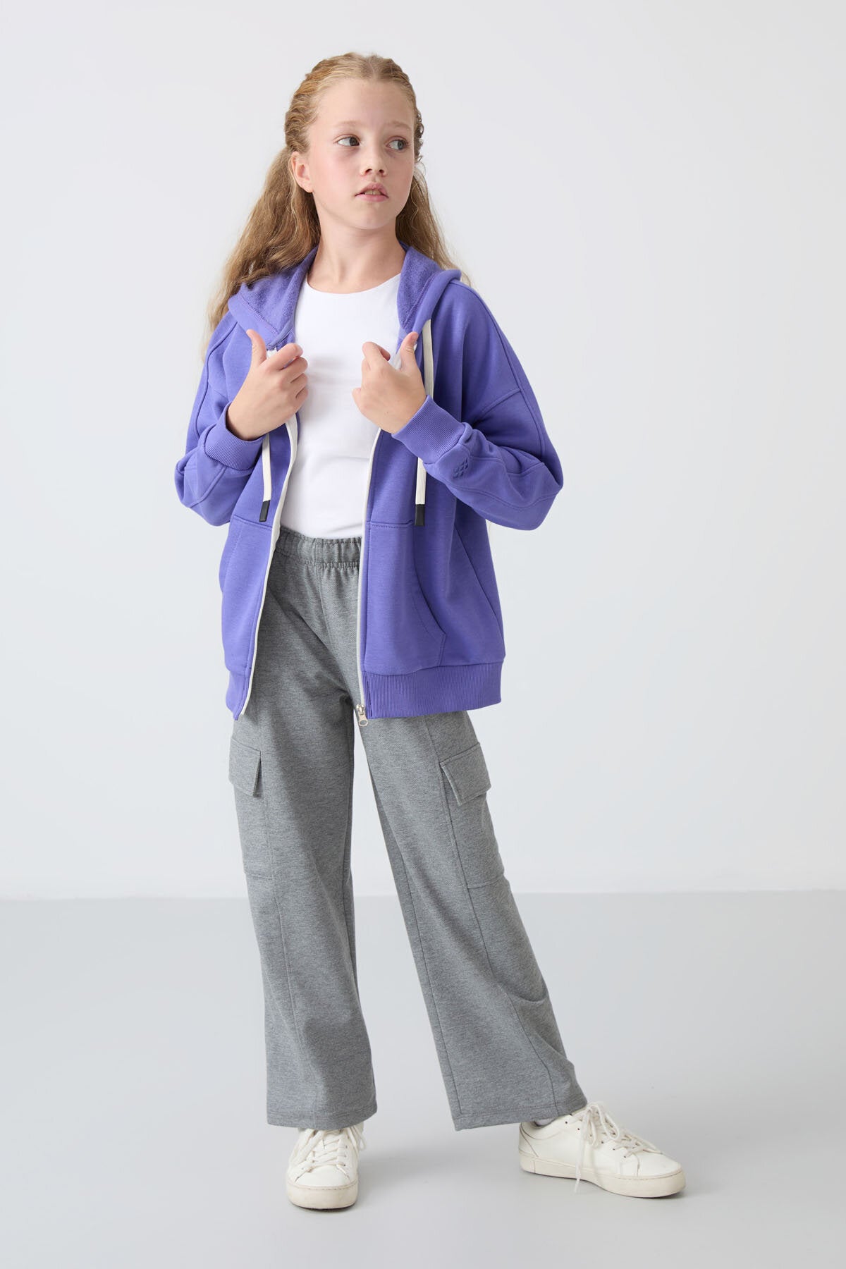 Image of Eflatun Pamuklu İçi Tüylü Yumuşak Dokulu Standart Fit Nakışlı Kız Çocuk Sweatshirt - 75149