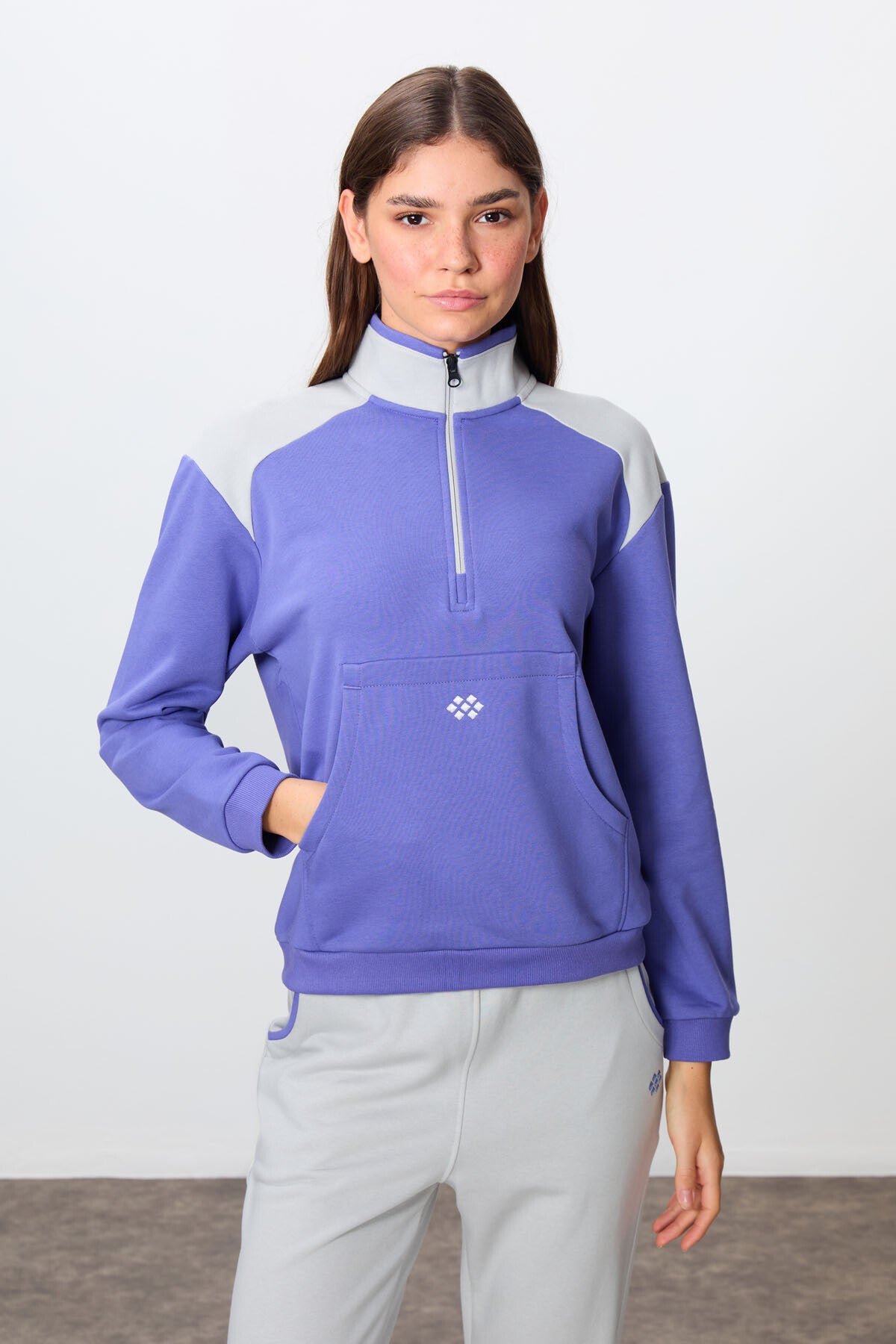 Image of Eflatun-Taş Kompakt Pamuklu Kalın Pürüzsüz Dokulu Dik Yaka Oversize Fit Kadın Eşofman Takım - 95342
