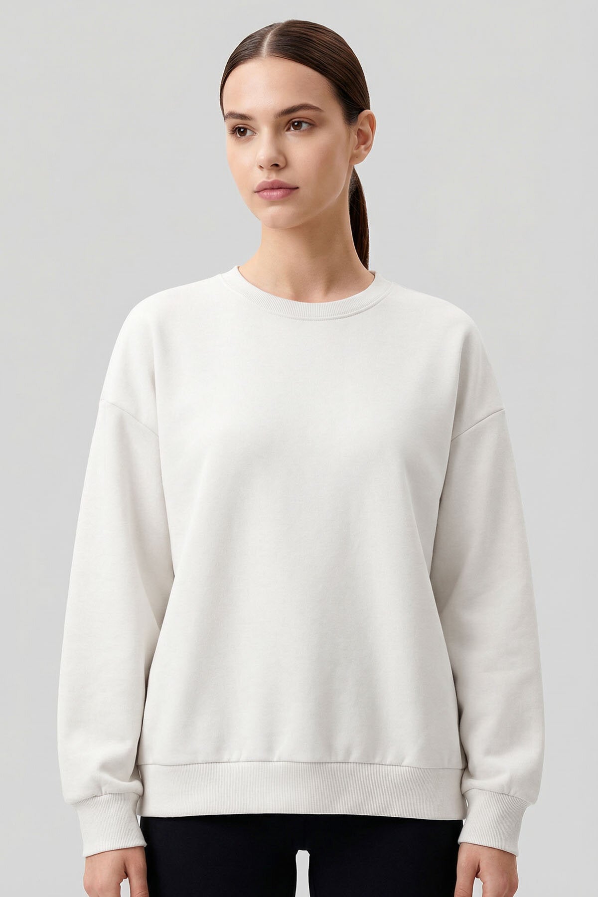 Image of Ekru Basic O Yaka Oversize Kadın Sweatshirt - 97053