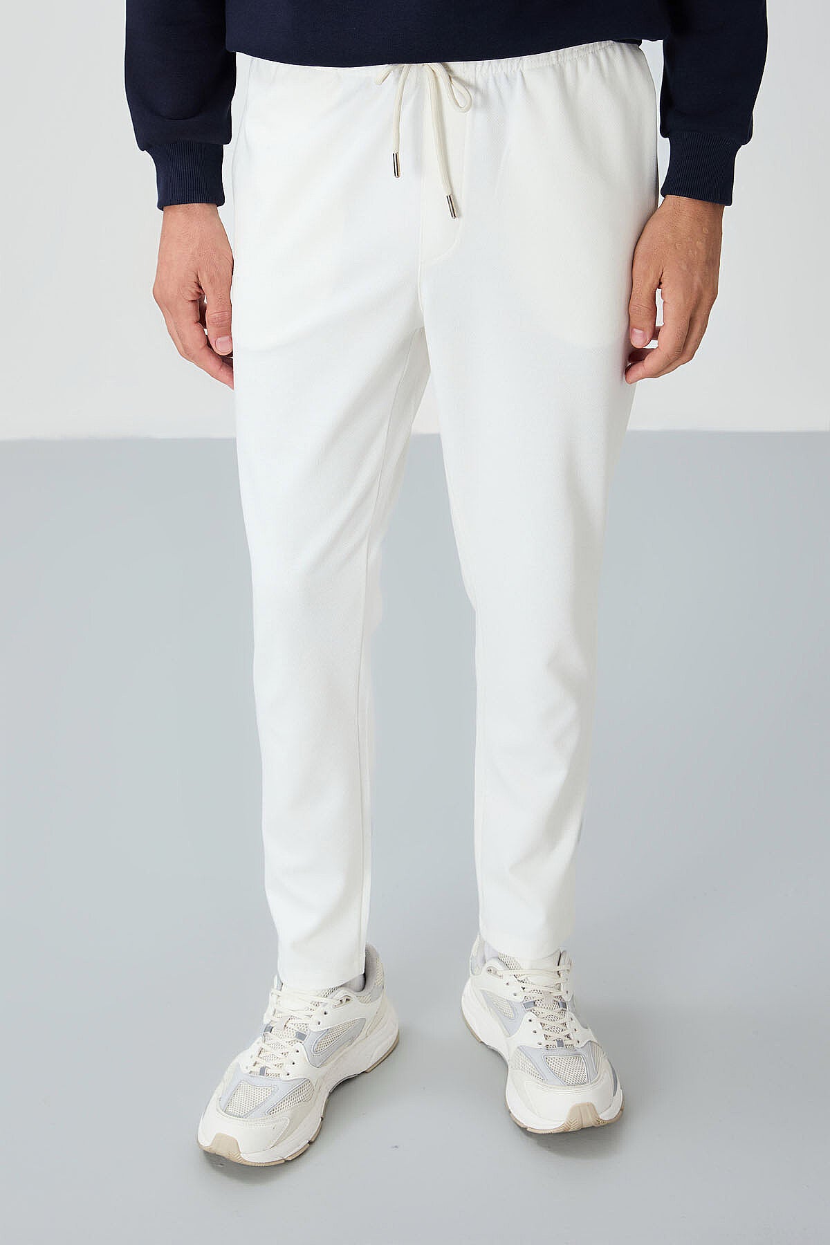 Image of Ekru Yüzeyi Dokulu Standart Fit Erkek Eşofman Alt - 82155