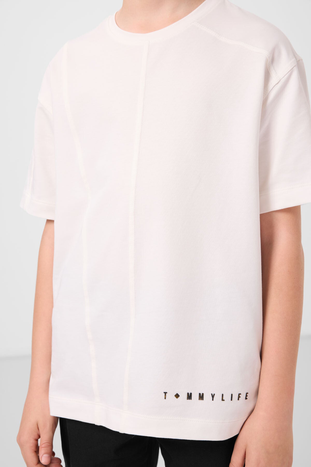 Image of Tricou simplu supradimensionat, alb-gălbui, cu textură moale, pentru băieți - 11297