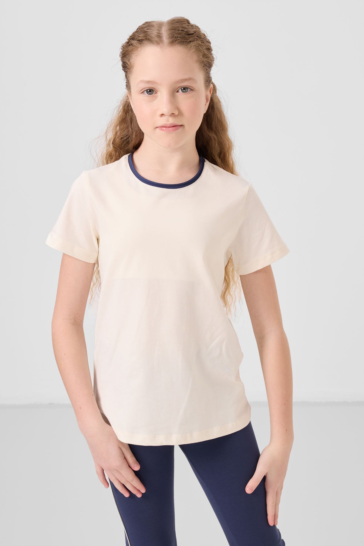 Image of Ekru-İndigo Pamuklu O Yaka Standart Fit Basic İspanyol Paça Kız Çocuk Tayt Takım - 75192