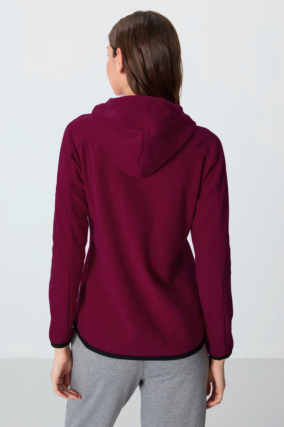 Image of Erguvan Kalın Yumuşak Dokulu Kapüşonlu Standart Fit Nakışlı Polar Kadın Sweatshirt -97287