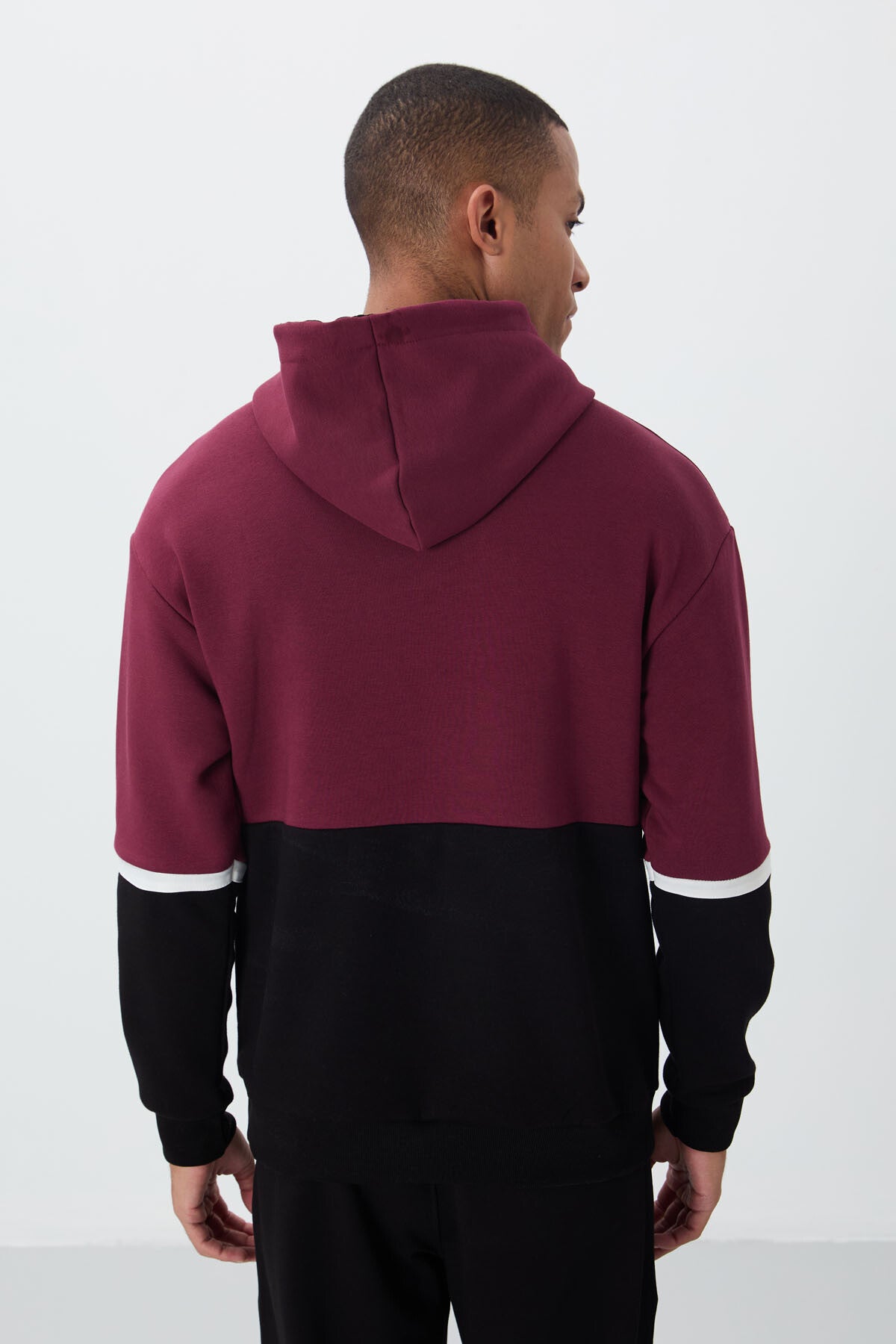 Image of Erguvan Pamuklu Kalın İçi Tüylü Yumuşak Dokulu Comfort Fit Nakışlı Erkek Sweatshirt - 88417