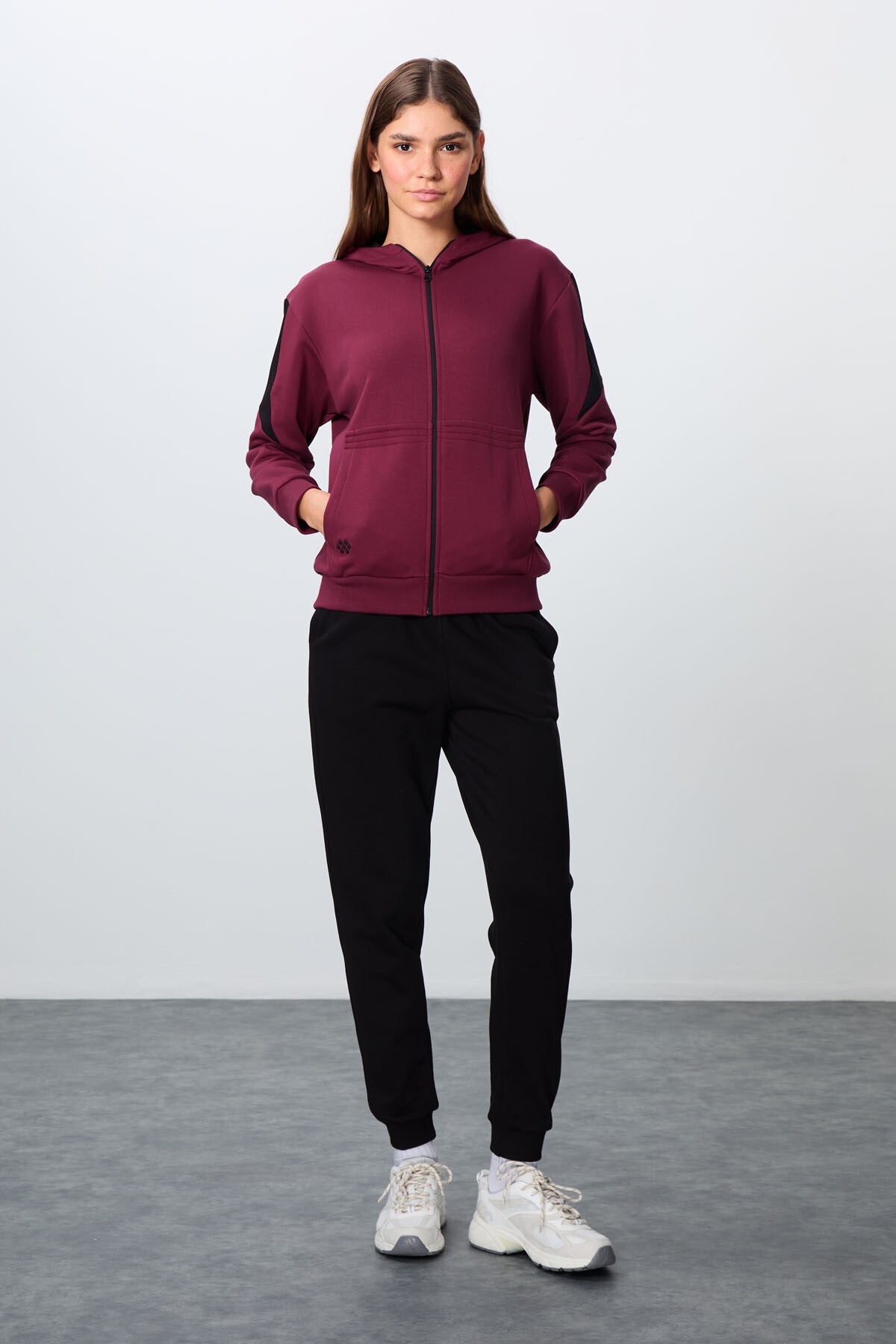 Image of Set trening pentru femei, din bumbac gros, violet-negru, cu glugă, croială oversize - 95343