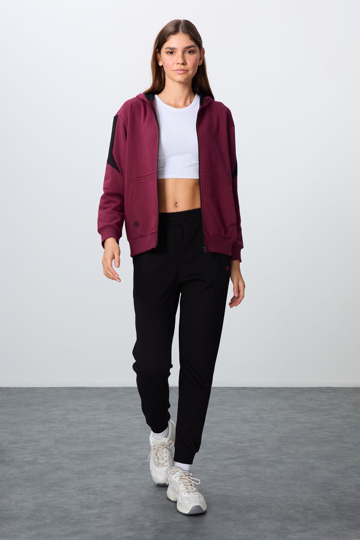Image of Erguvan-Siyah Pamuklu Kalın Kapüşonlu Oversize Fit Kadın Eşofman Takım - 95343