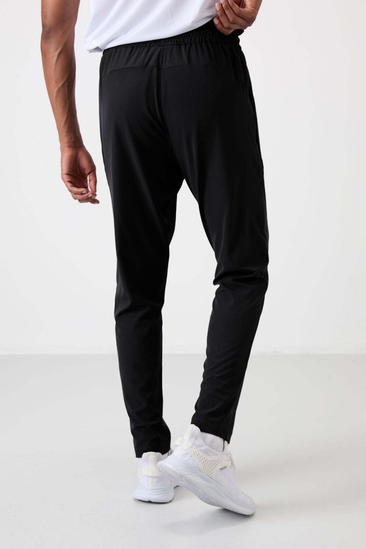 Image of Siyah İnce Yumuşak Comfort Fit Erkek Eşofman Alt - 82119