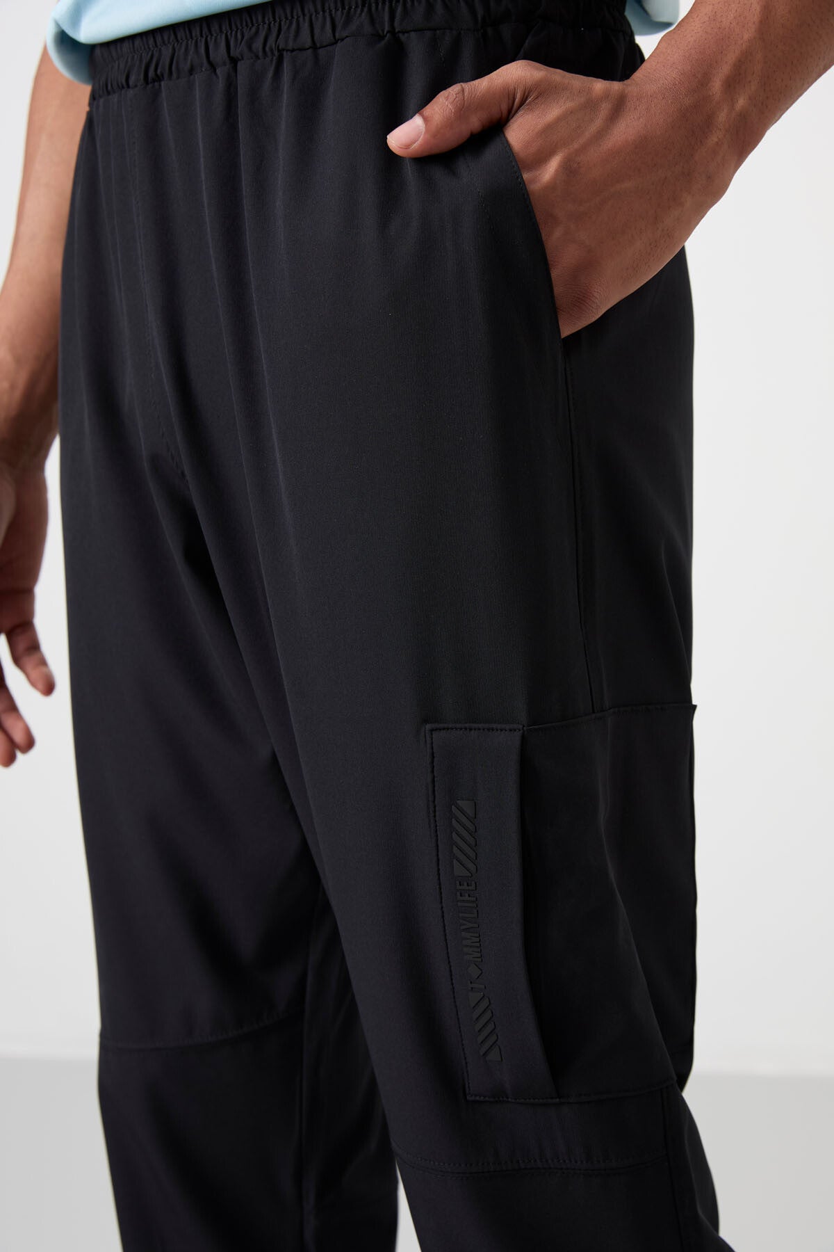 Image of Siyah İnce Yumuşak Comfort Fit Erkek Eşofman Alt - 82120