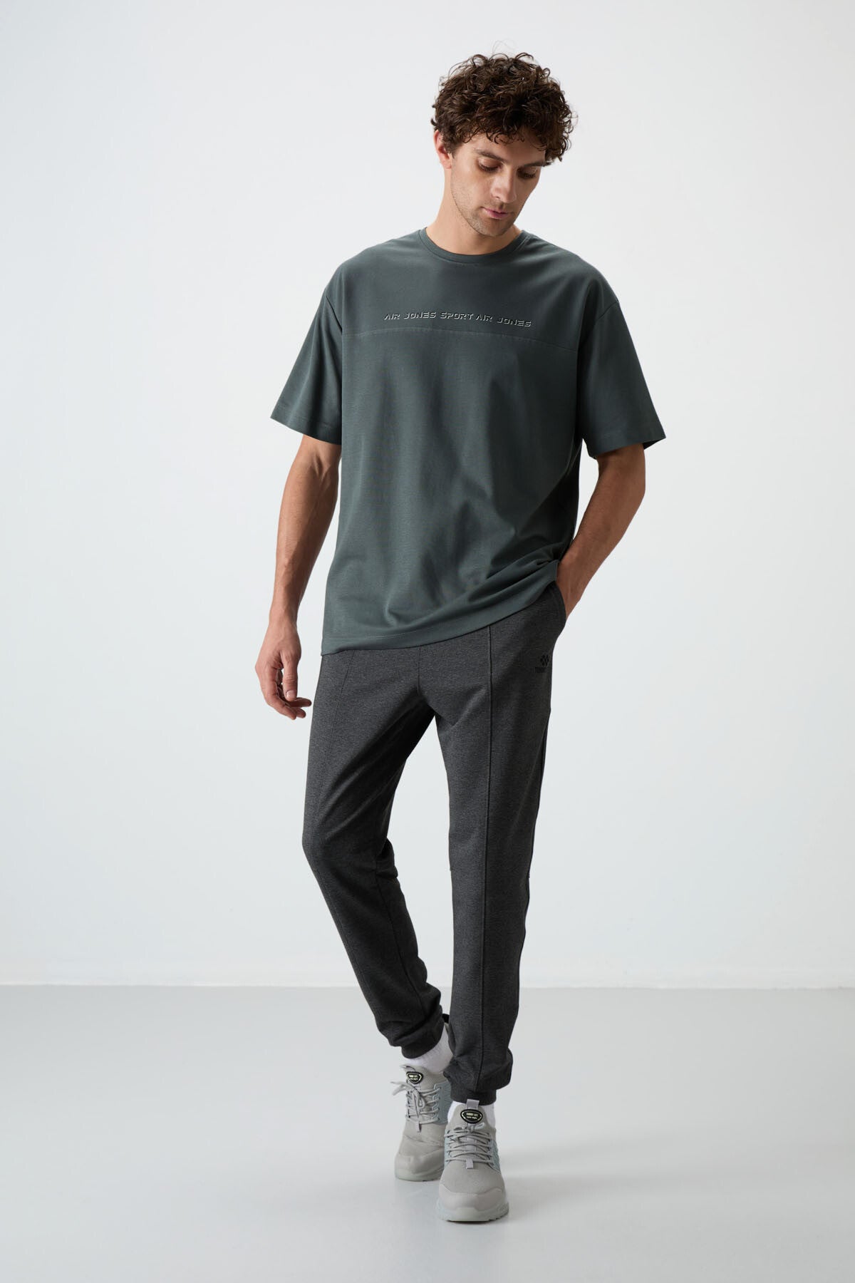 Image of Antrasıt Melanj Pamuklu Yumuşak Dokulu Comfort Fit Nakışlı Erkek Jogger - 82123