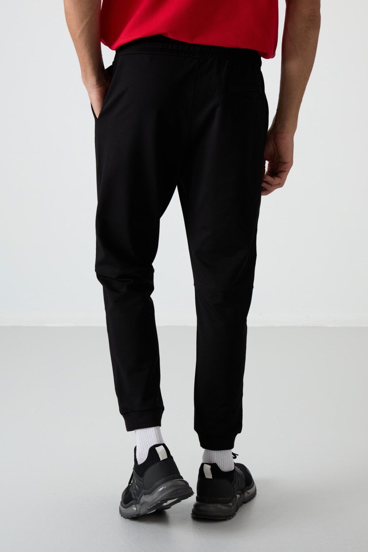 Image of Siyah Pamuklu Yumuşak Dokulu Comfort Fit Nakışlı Erkek Jogger - 82123