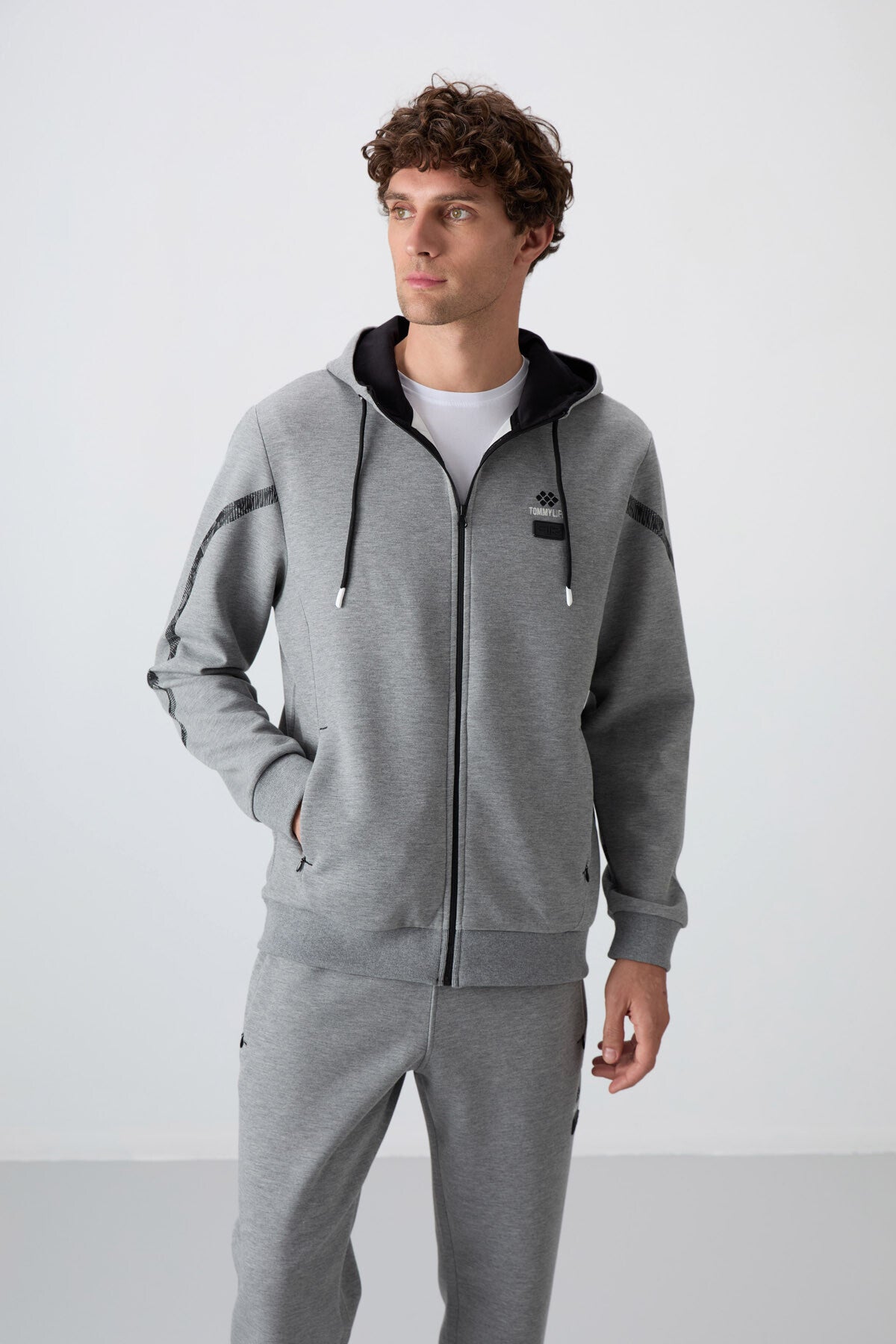 Image of Gri Melanj Pamuklu Kalın Yumuşak Dokulu Comfort Fit Baskılı Erkek Eşofman Takım - 85236
