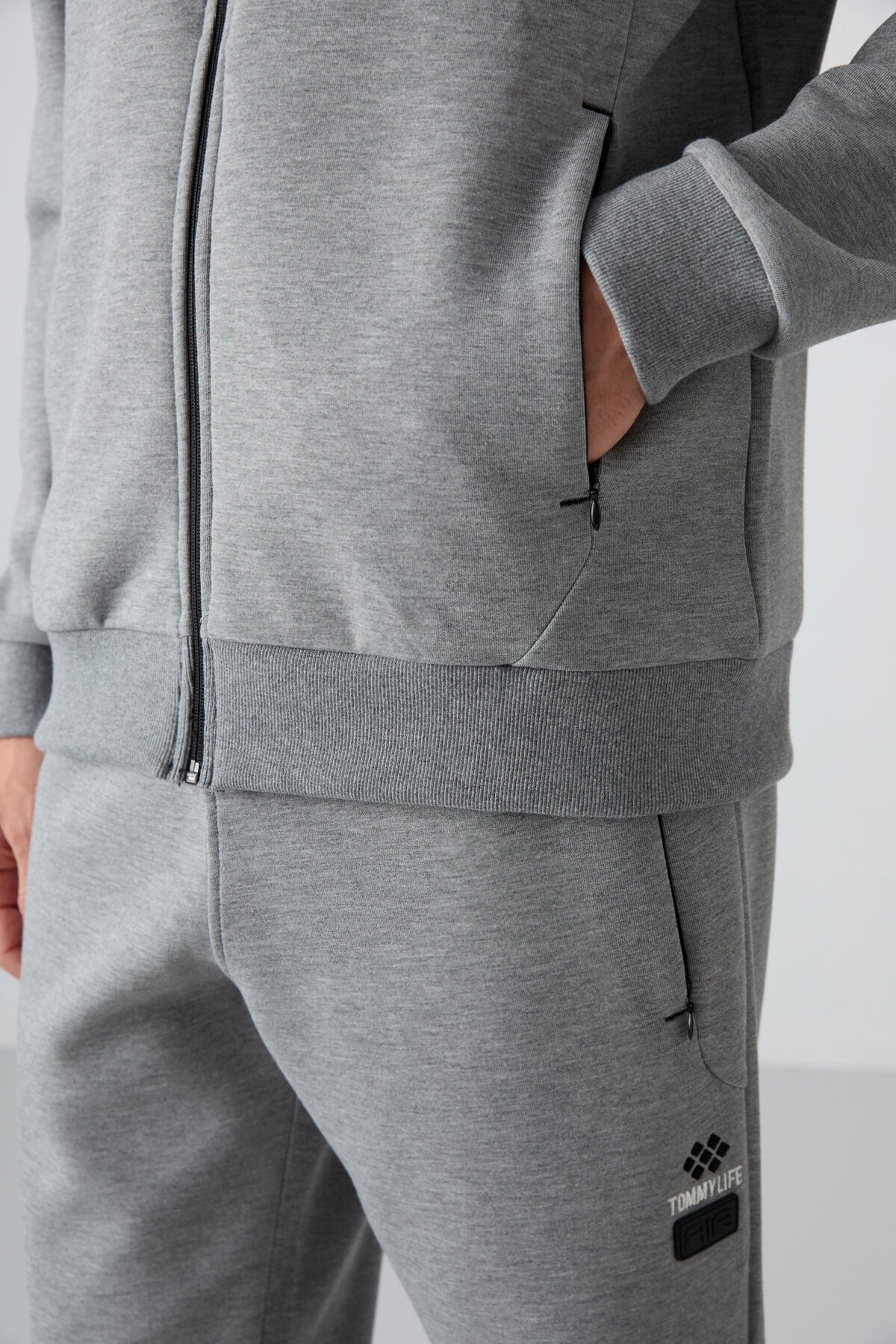 Image of Gri Melanj Pamuklu Kalın Yumuşak Dokulu Comfort Fit Baskılı Erkek Eşofman Takım - 85236