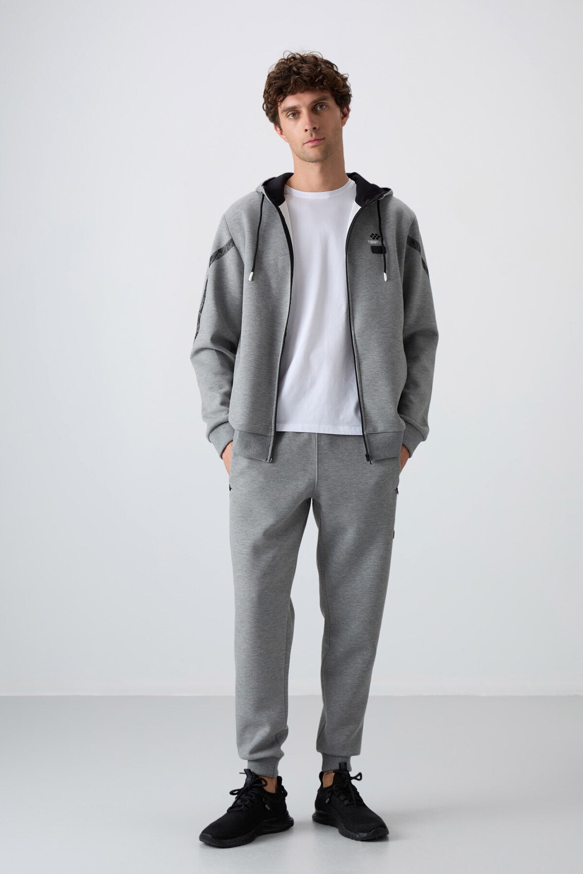 Image of Gri Melanj Pamuklu Kalın Yumuşak Dokulu Comfort Fit Baskılı Erkek Eşofman Takım - 85236