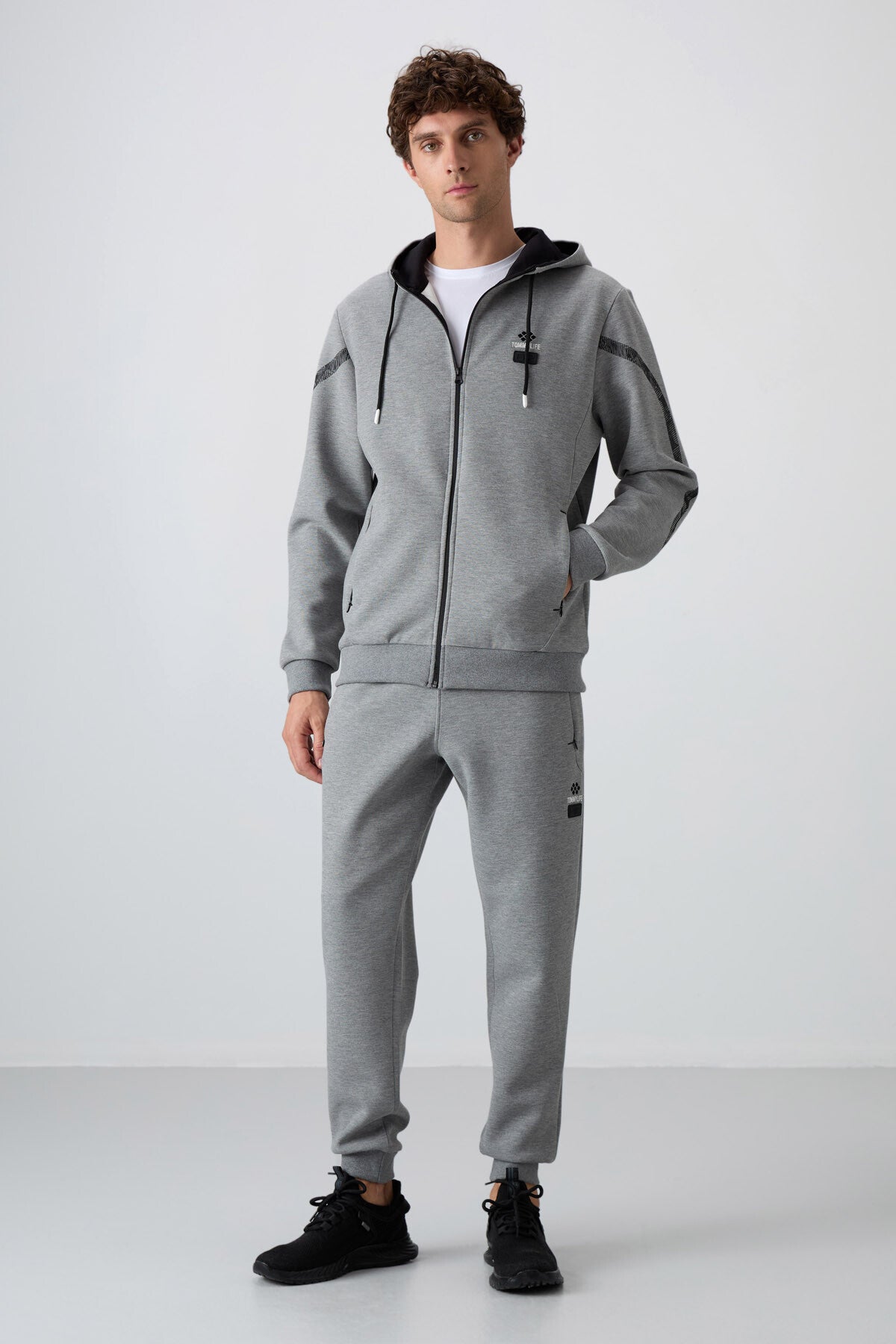 Image of Gri Melanj Pamuklu Kalın Yumuşak Dokulu Comfort Fit Baskılı Erkek Eşofman Takım - 85236
