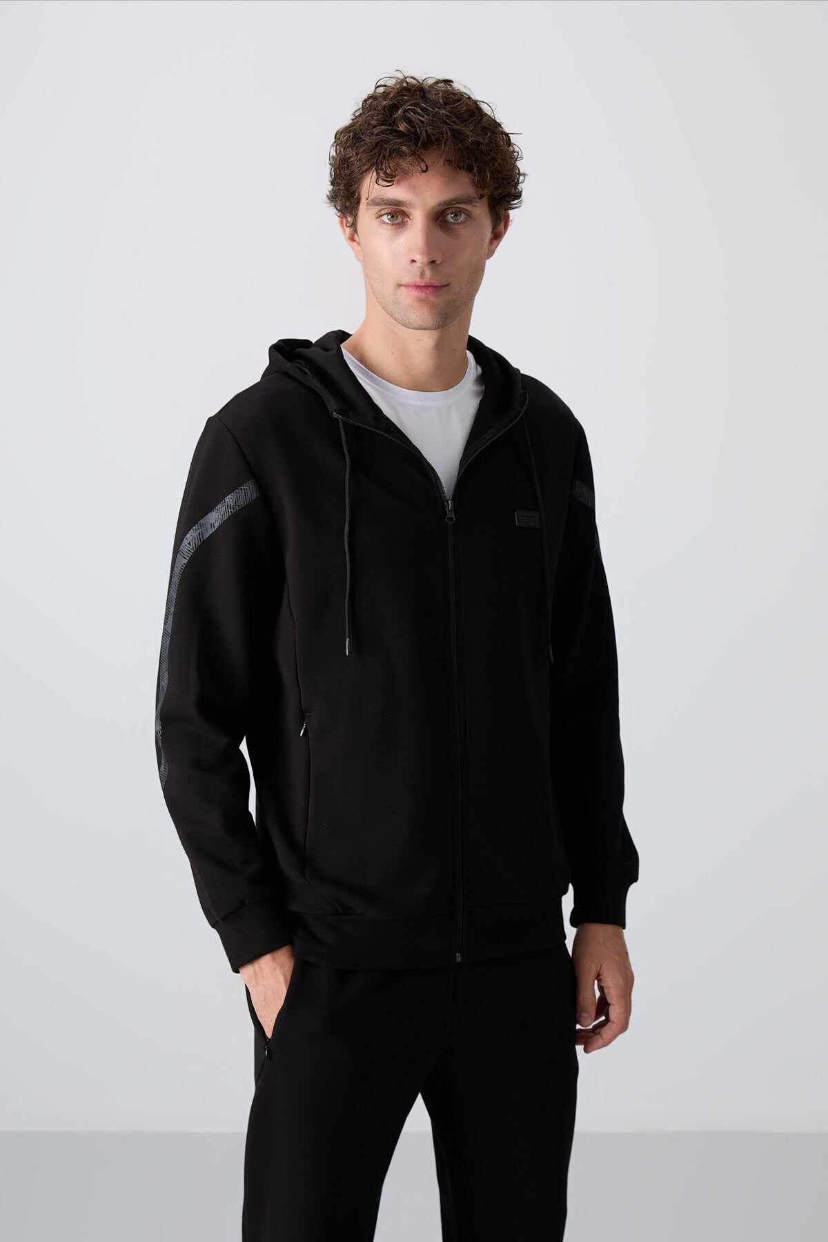 Image of Siyah Pamuklu Kalın Yumuşak Dokulu Comfort Fit Baskılı Erkek Eşofman Takım - 85236