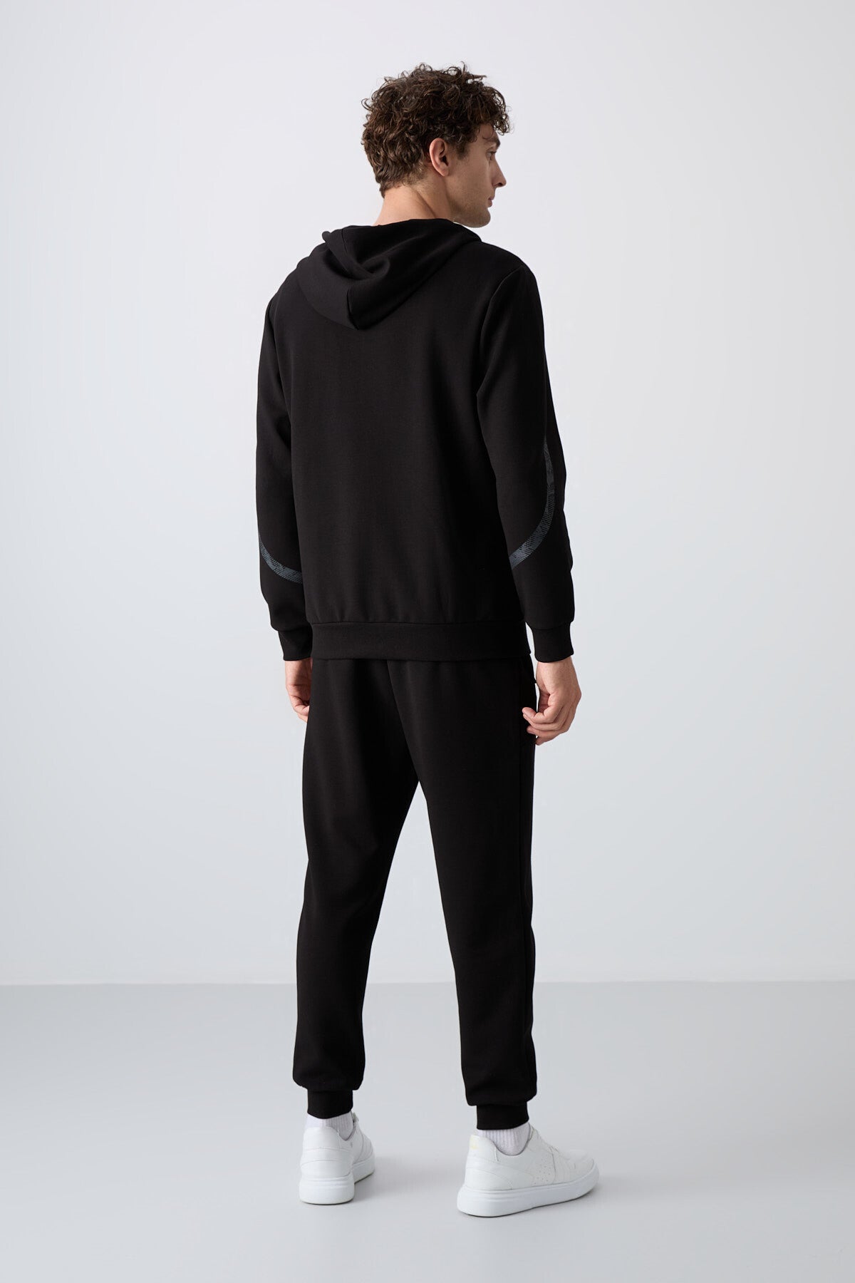 Image of Siyah Pamuklu Kalın Yumuşak Dokulu Comfort Fit Baskılı Erkek Eşofman Takım - 85236