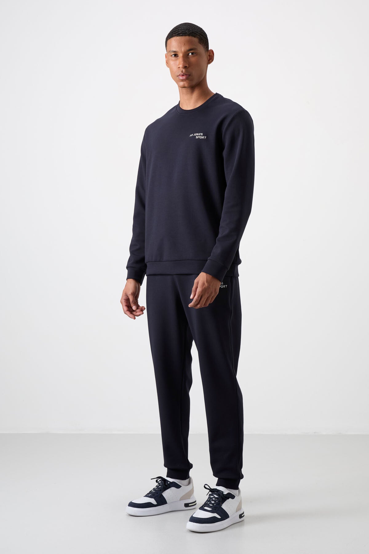 Image of Lacivert Pamuklu Kalın Yumuşak Dokulu Comfort Fit Nakışlı Erkek Eşofman Takım - 85254