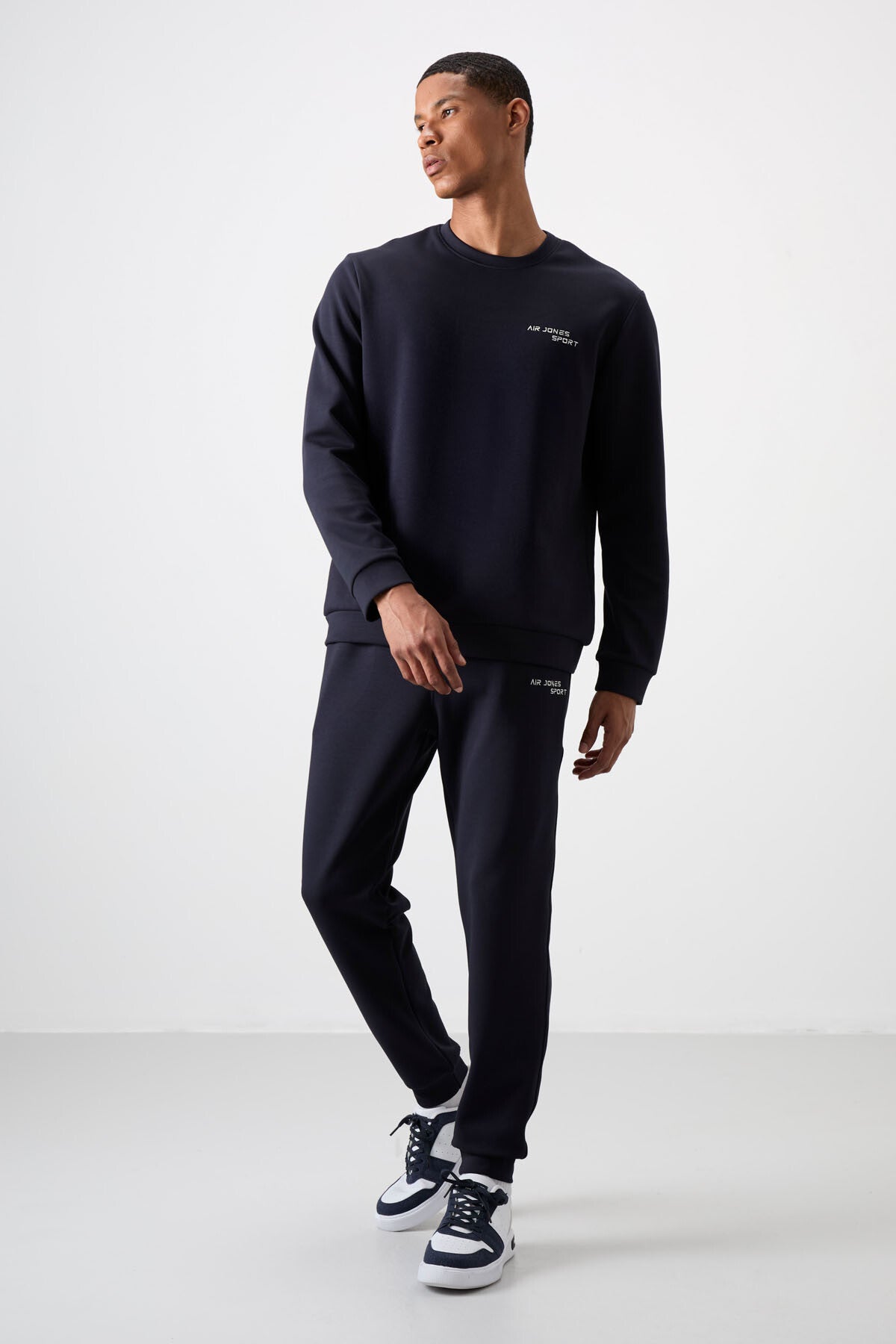 Image of Lacivert Pamuklu Kalın Yumuşak Dokulu Comfort Fit Nakışlı Erkek Eşofman Takım - 85254
