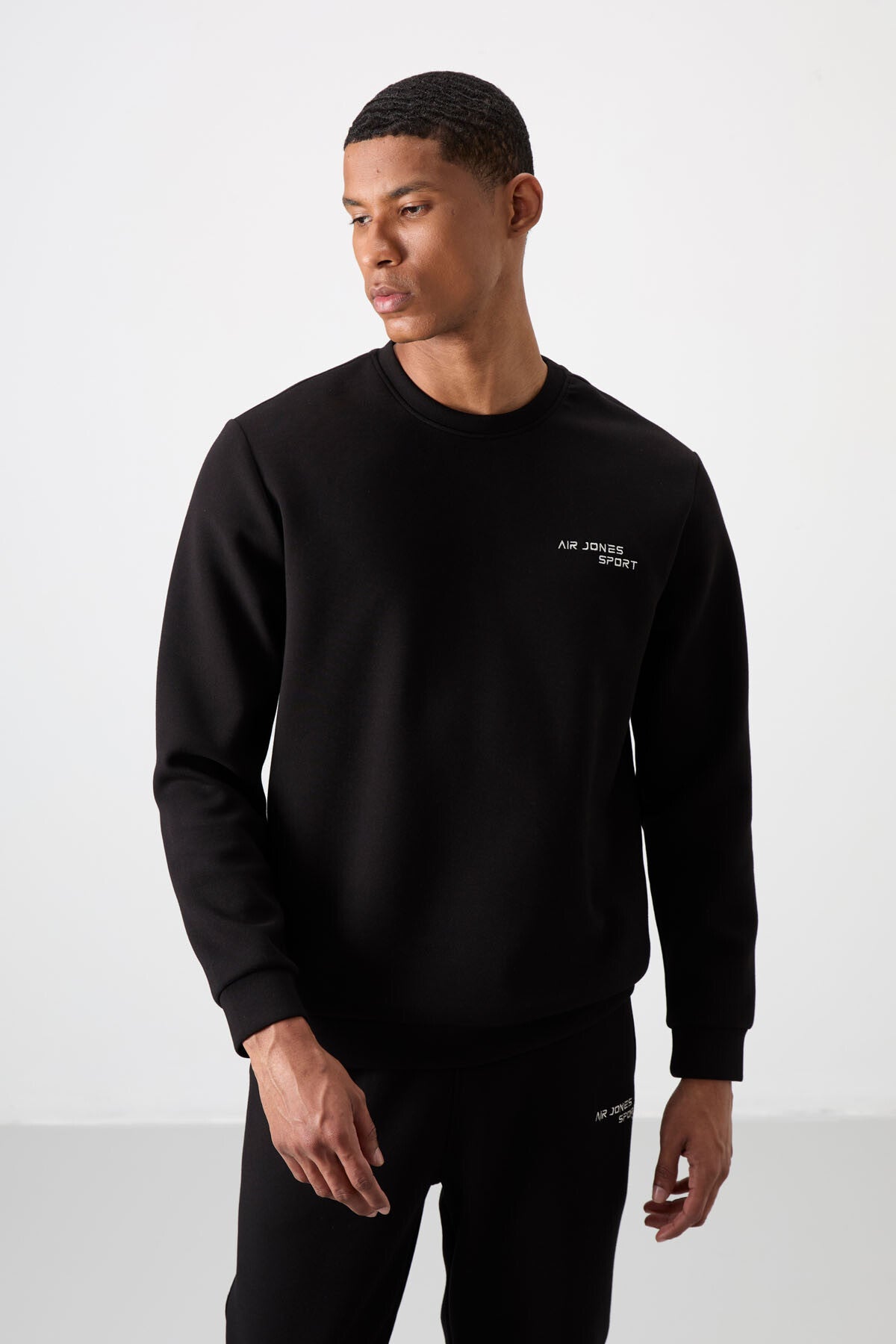 Image of Ekru - Siyah Pamuklu Kalın Yumuşak Dokulu Comfort Fit Nakışlı Erkek Eşofman Takım - 85254