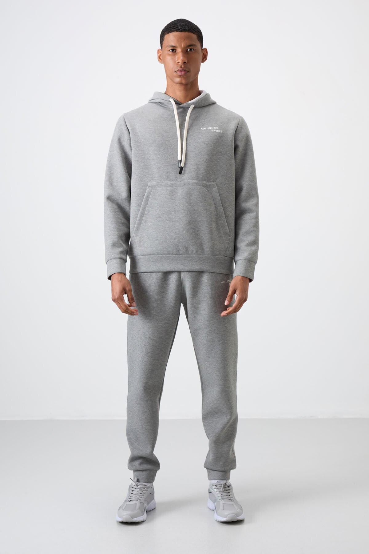 Image of Gri Melanj Pamuklu Kalın Yumuşak Dokulu Comfort Fit Nakışlı Erkek Eşofman Takım - 85255