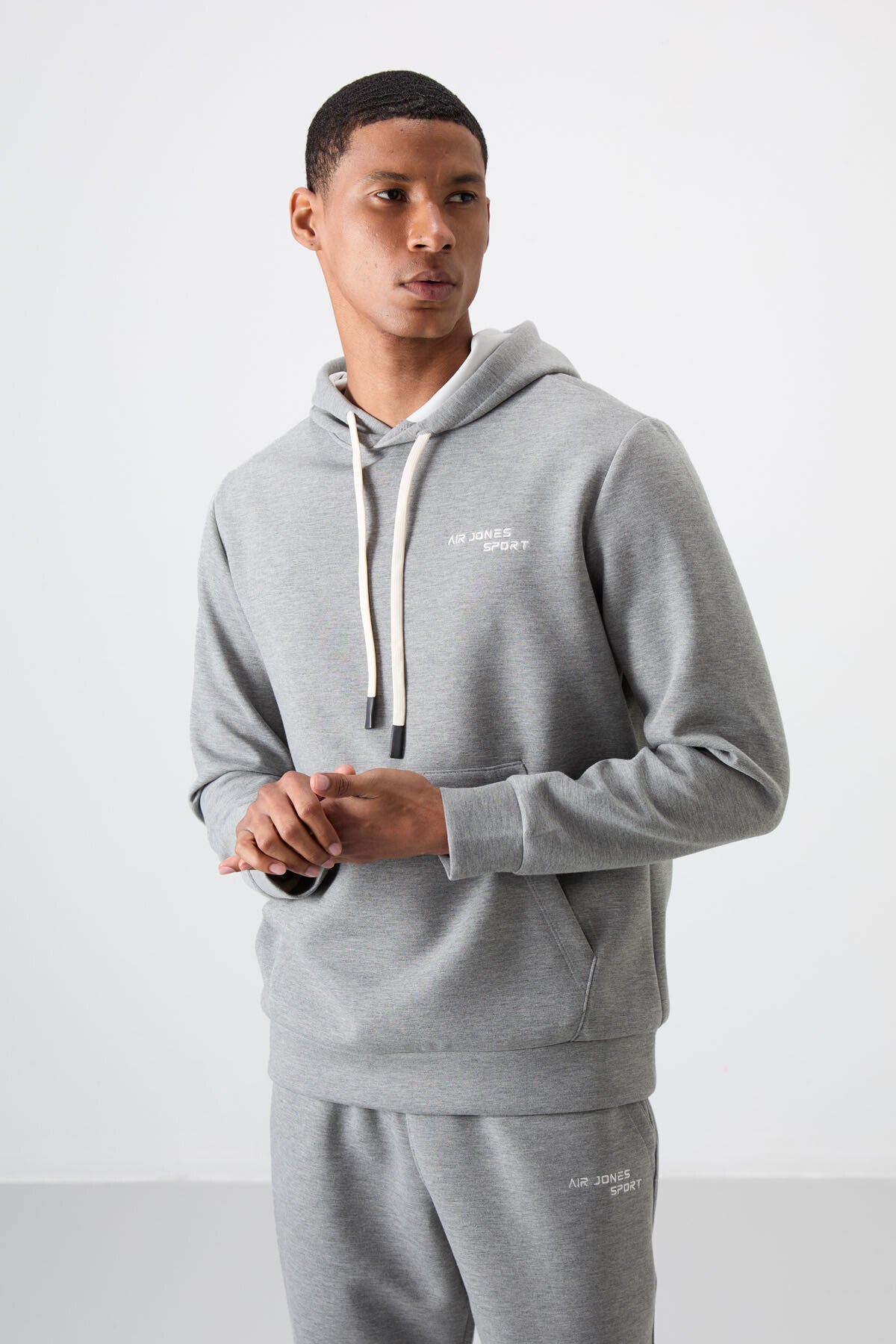 Image of Gri Melanj Pamuklu Kalın Yumuşak Dokulu Comfort Fit Nakışlı Erkek Eşofman Takım - 85255