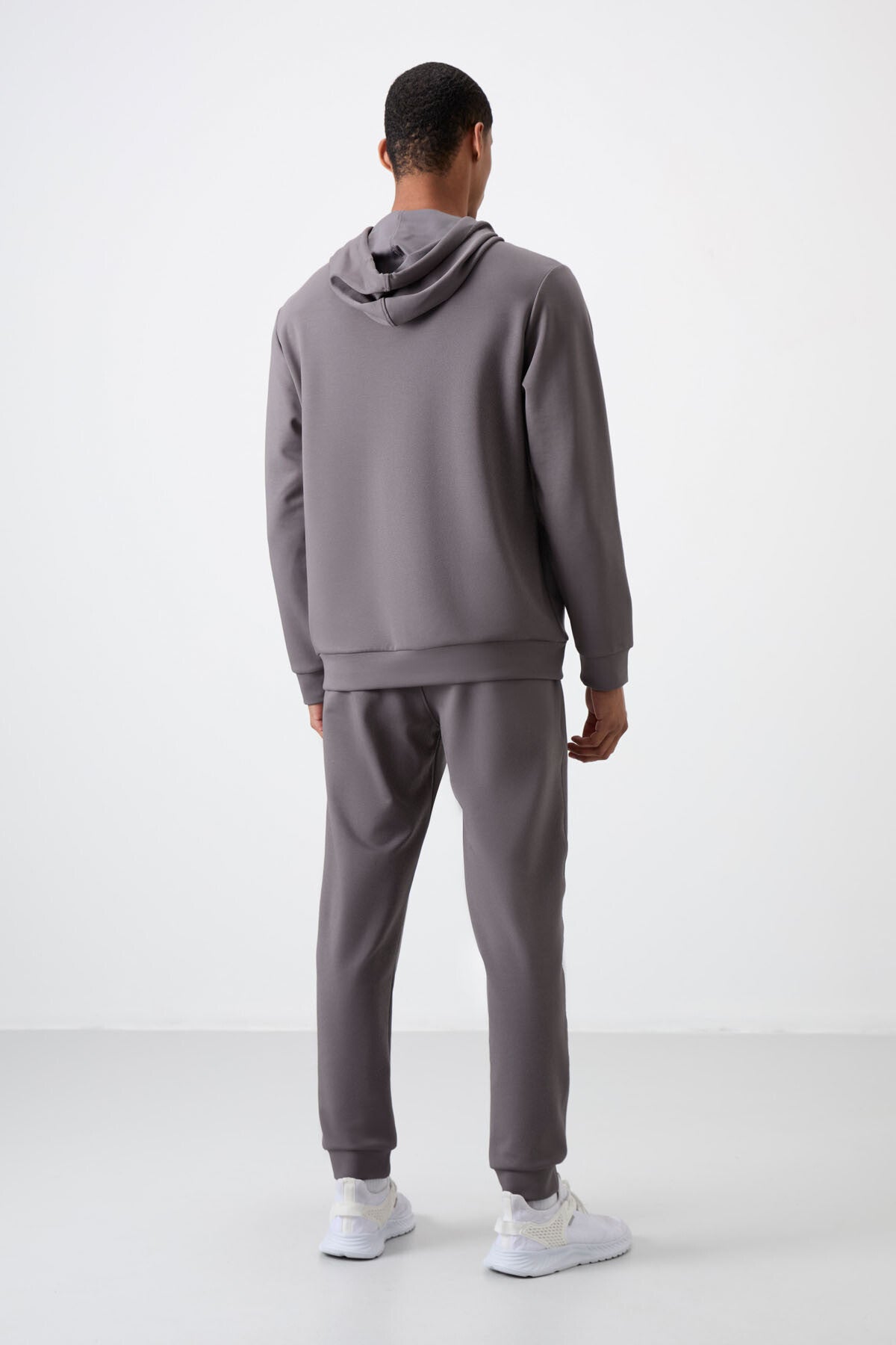 Image of Koyu Gri Pamuklu Kalın Yumuşak Dokulu Comfort Fit Nakışlı Erkek Eşofman Takım - 85255