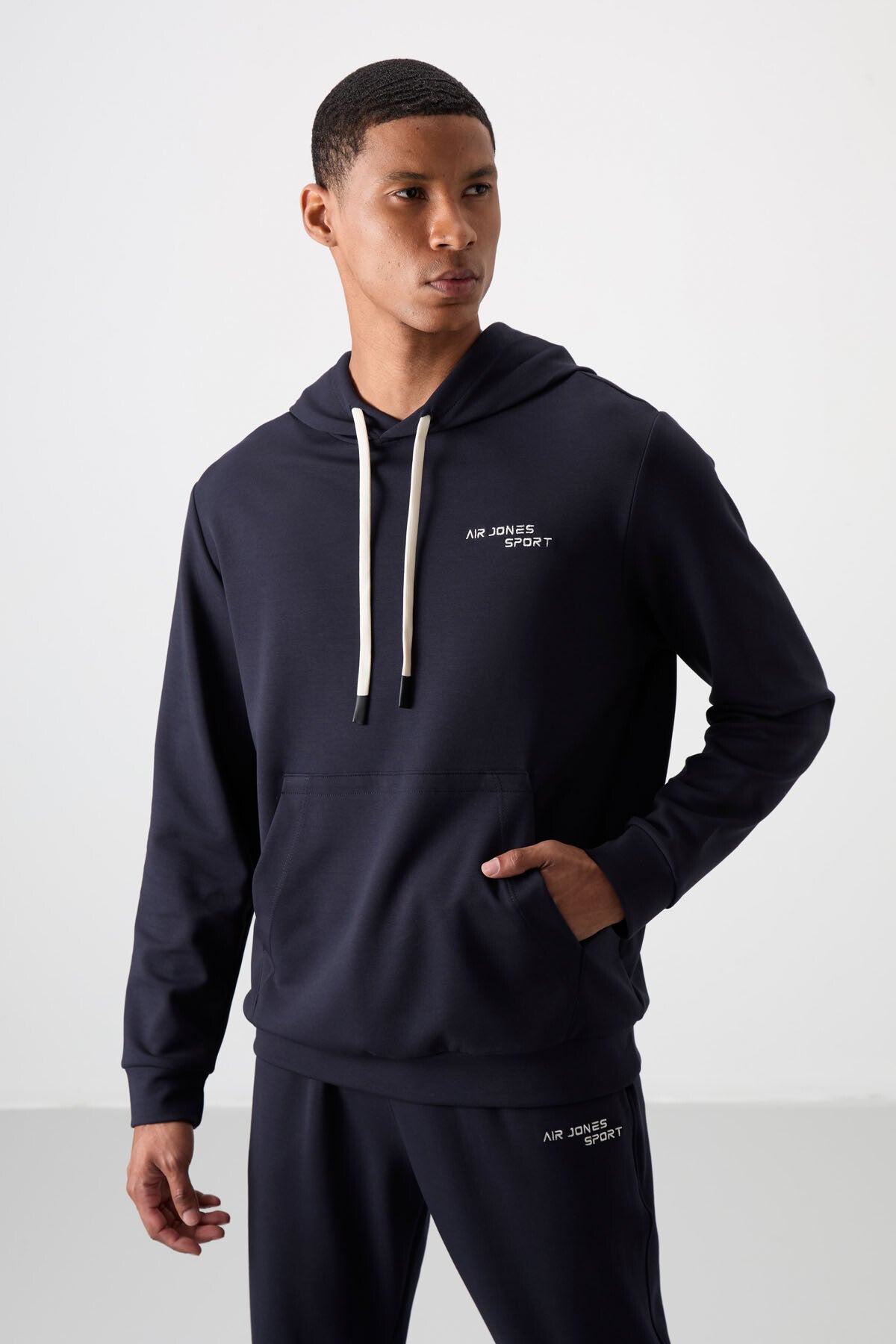 Image of Lacivert Pamuklu Kalın Yumuşak Dokulu Comfort Fit Nakışlı Erkek Eşofman Takım - 85255