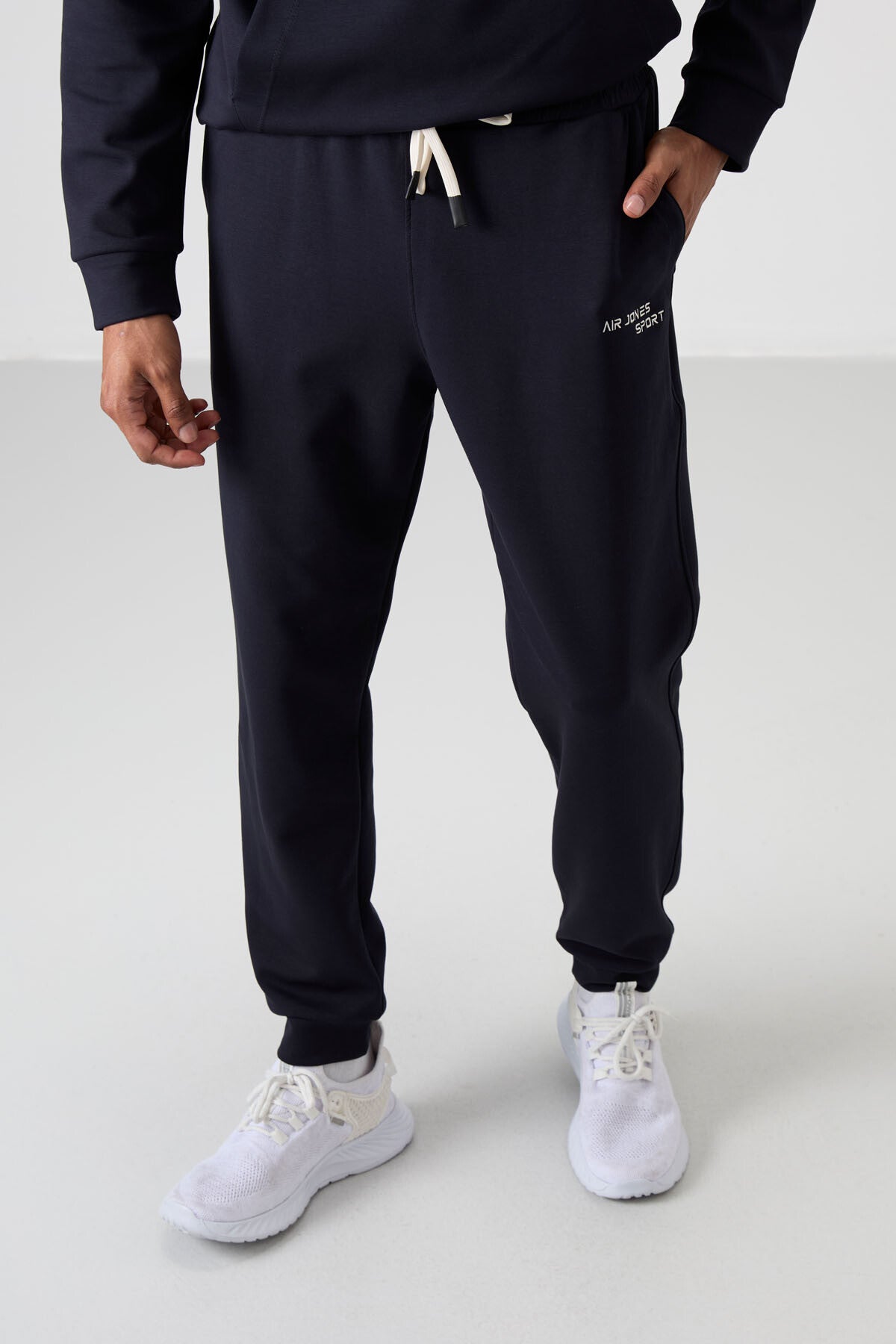 Image of Lacivert Pamuklu Kalın Yumuşak Dokulu Comfort Fit Nakışlı Erkek Eşofman Takım - 85255