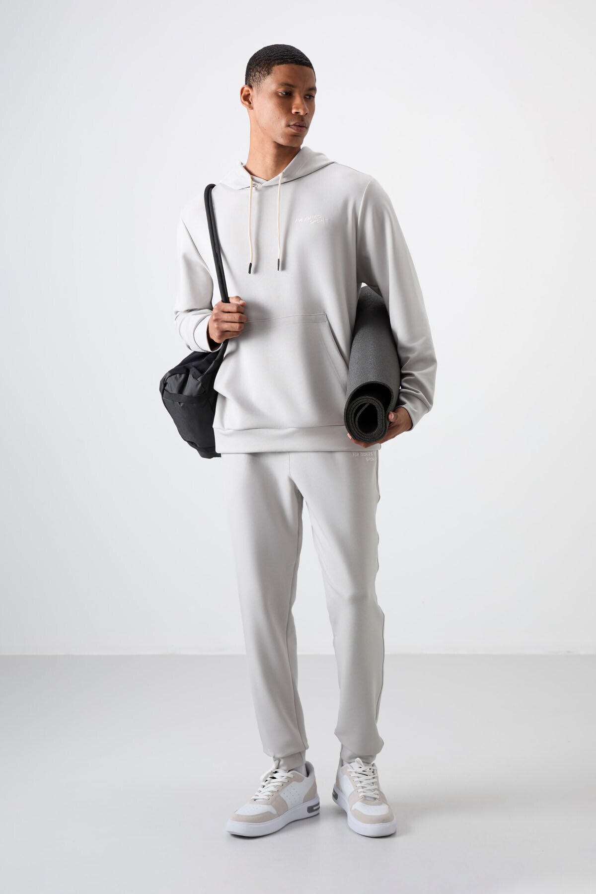 Image of Taş Pamuklu Kalın Yumuşak Dokulu Comfort Fit Nakışlı Erkek Eşofman Takım - 85255