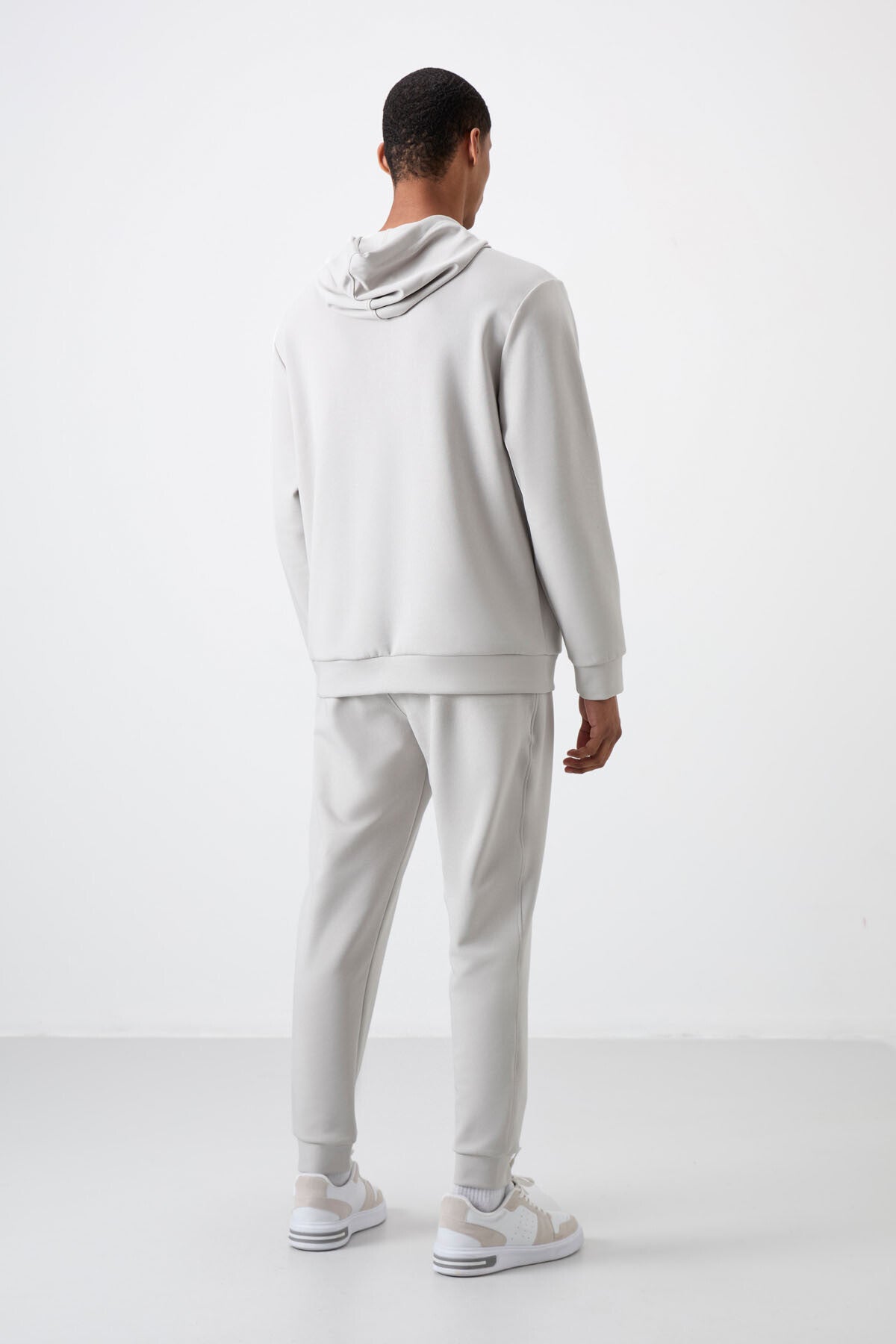 Image of Taş Pamuklu Kalın Yumuşak Dokulu Comfort Fit Nakışlı Erkek Eşofman Takım - 85255