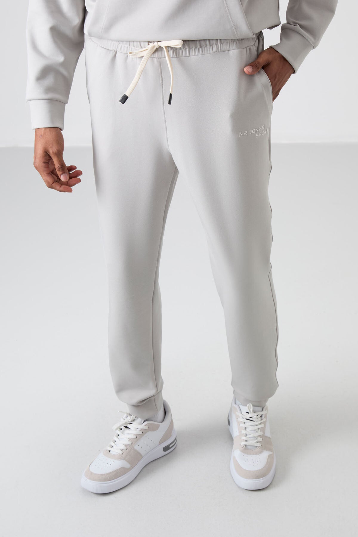 Image of Taş Pamuklu Kalın Yumuşak Dokulu Comfort Fit Nakışlı Erkek Eşofman Takım - 85255