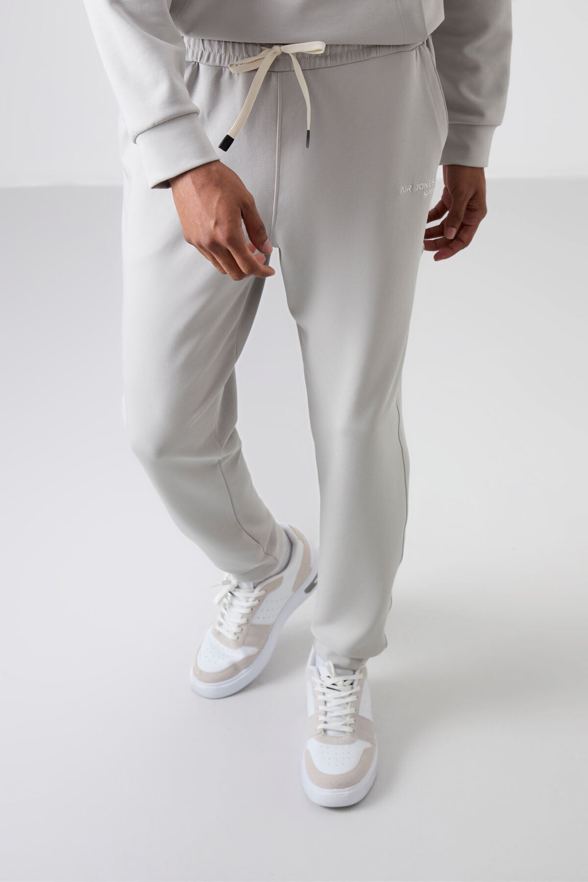 Image of Taş Pamuklu Kalın Yumuşak Dokulu Comfort Fit Nakışlı Erkek Eşofman Takım - 85255