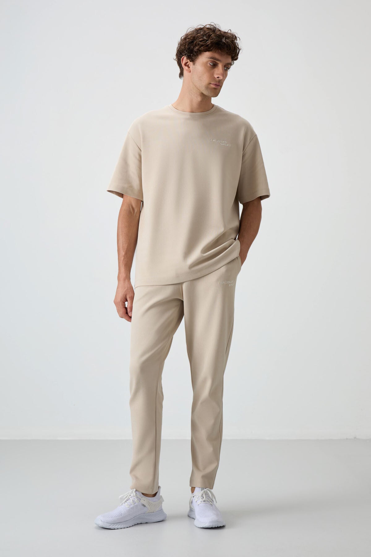 Image of Bej Pamuklu Kalın Yumuşak Dokulu Oversize Fit Nakışlı Erkek Eşofman Takım - 85252