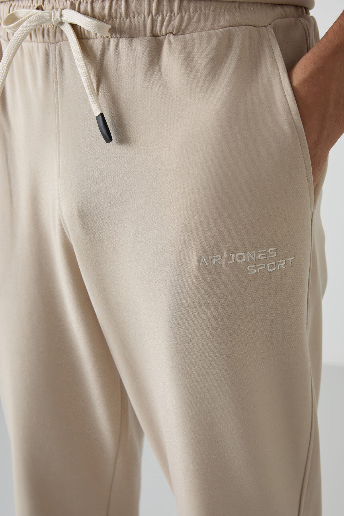Image of Bej Pamuklu Kalın Yumuşak Dokulu Oversize Fit Nakışlı Erkek Eşofman Takım - 85252