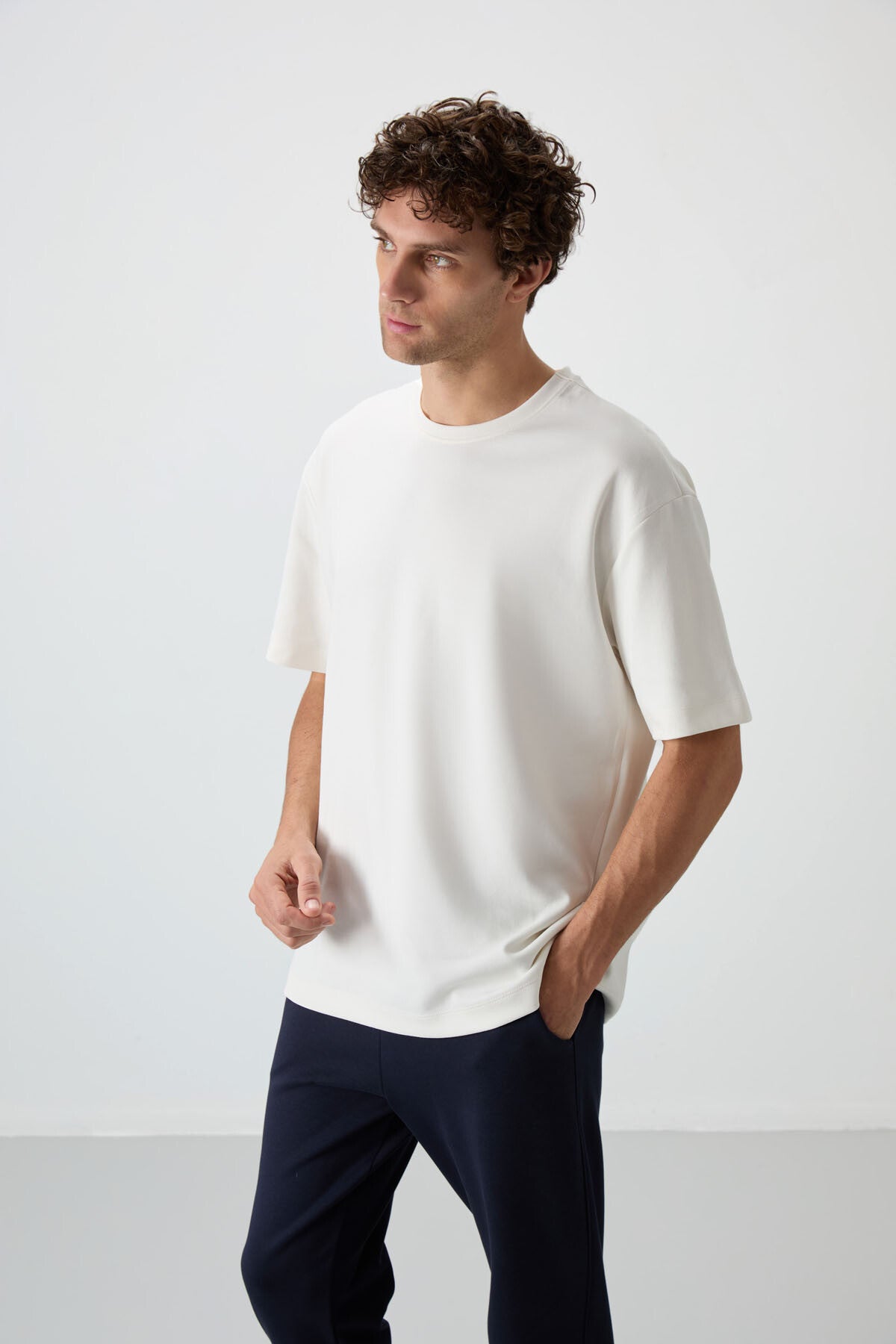 Image of Off-white and navy blue cotton, thick, soft textured, oversized fit basic men's tracksuit - 85251