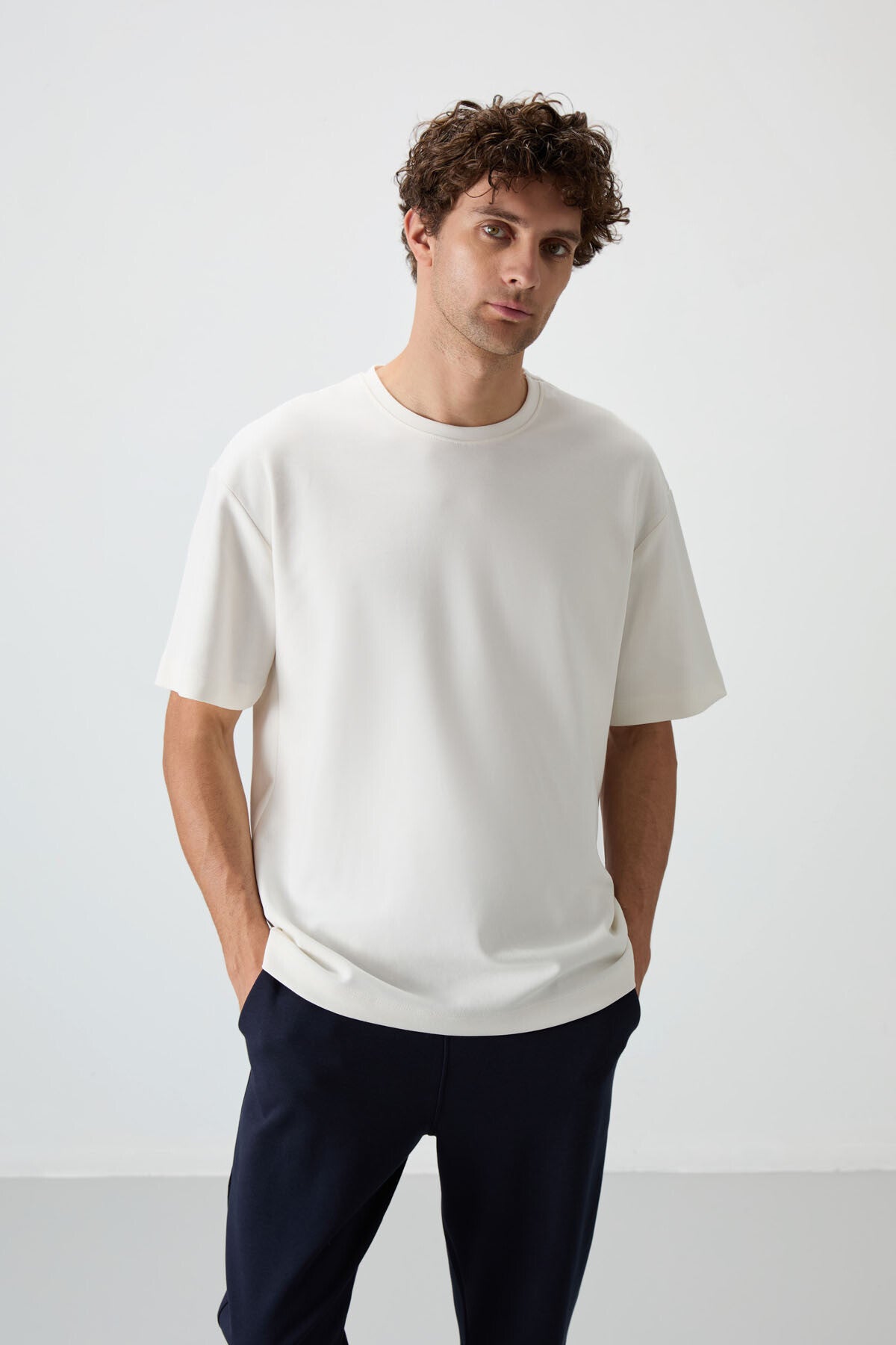 Image of Ekru - Lacivert Pamuklu Kalın Yumuşak Dokulu Oversize Fit Basic Erkek Eşofman Takım - 85251