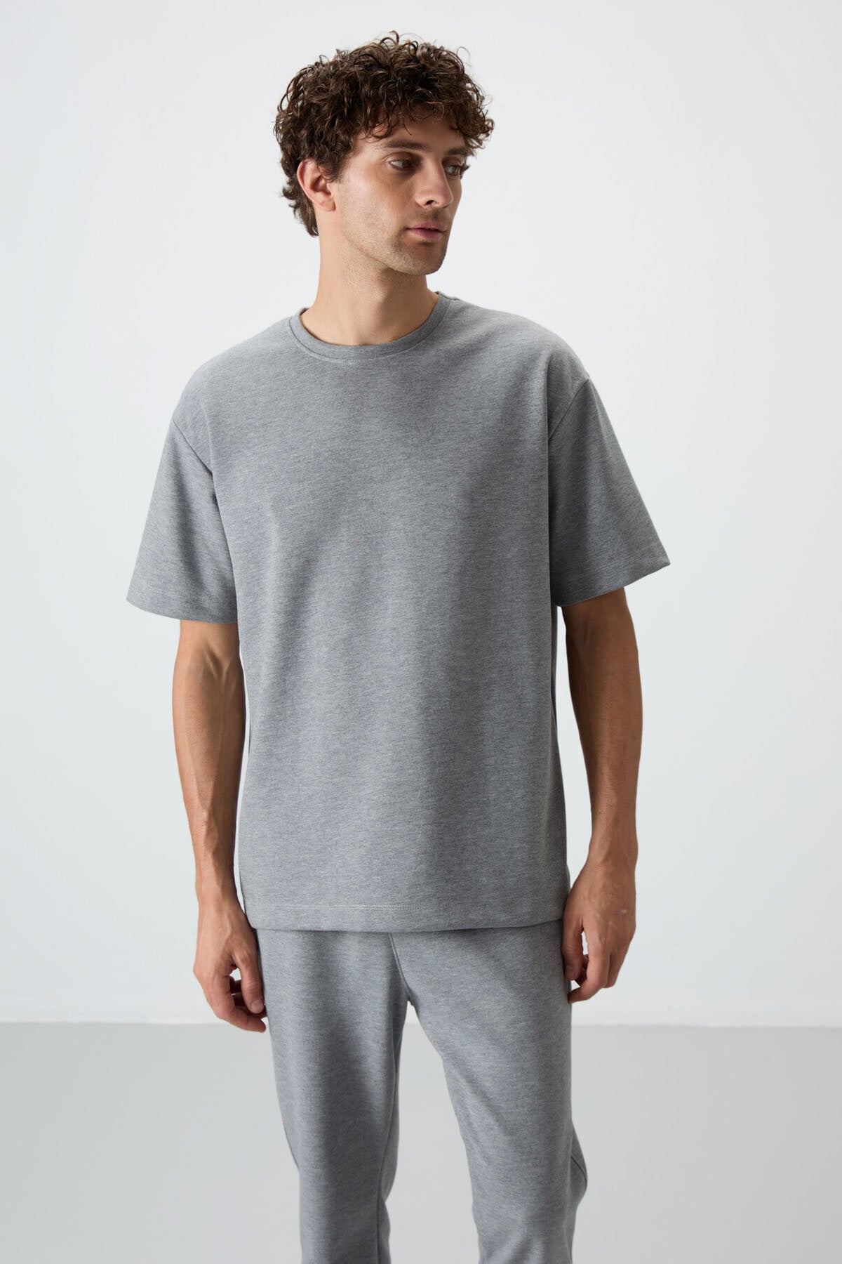 Image of Gri Melanj Pamuklu Kalın Yumuşak Dokulu Oversize Fit Basic Erkek Eşofman Takım - 85251