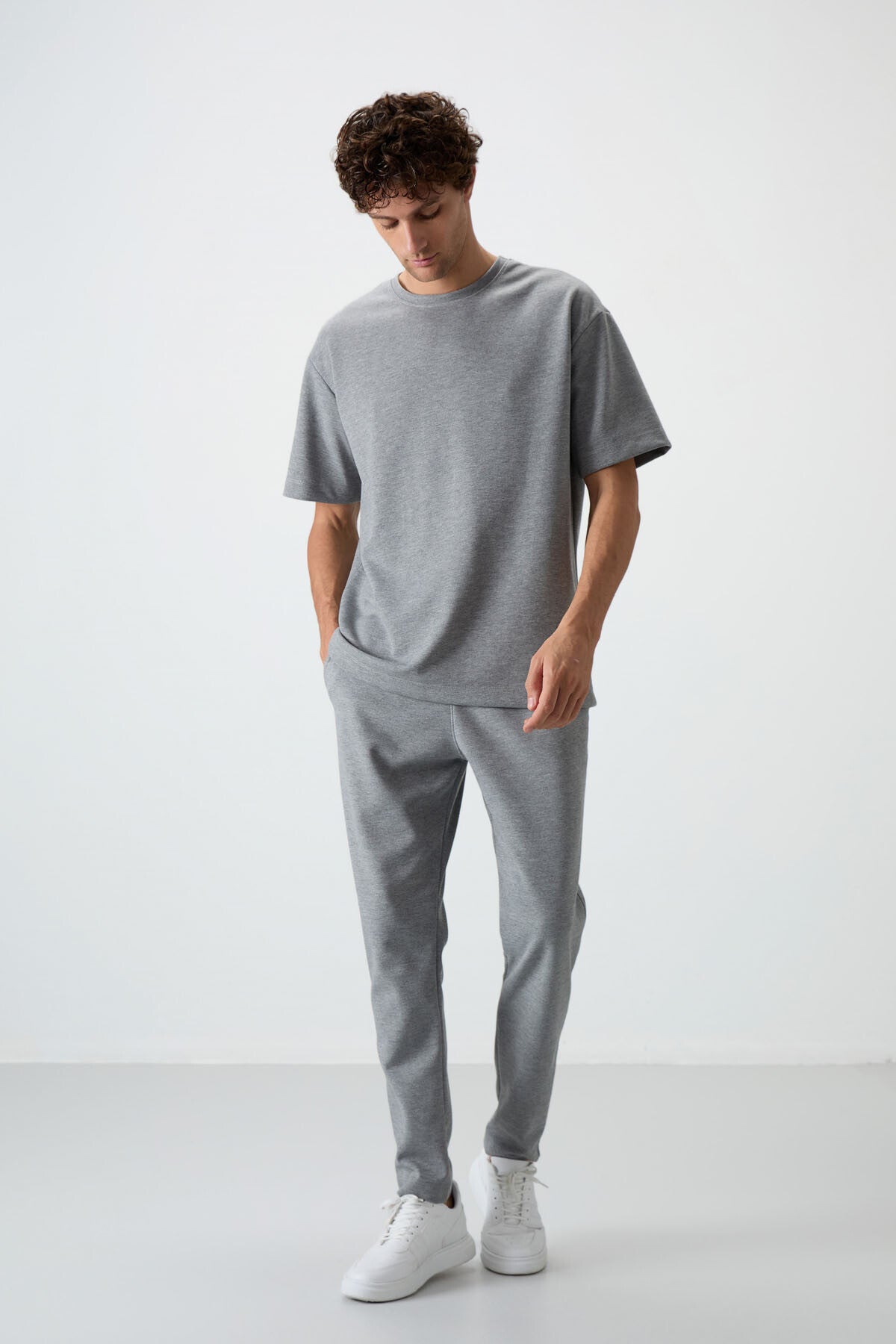 Image of Gri Melanj Pamuklu Kalın Yumuşak Dokulu Oversize Fit Basic Erkek Eşofman Takım - 85251