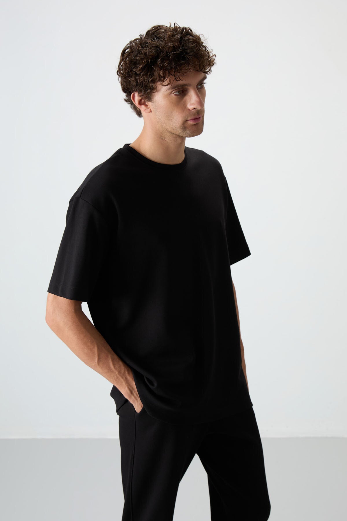 Image of Siyah Pamuklu Kalın Yumuşak Dokulu Oversize Fit Basic Erkek Eşofman Takım - 85251