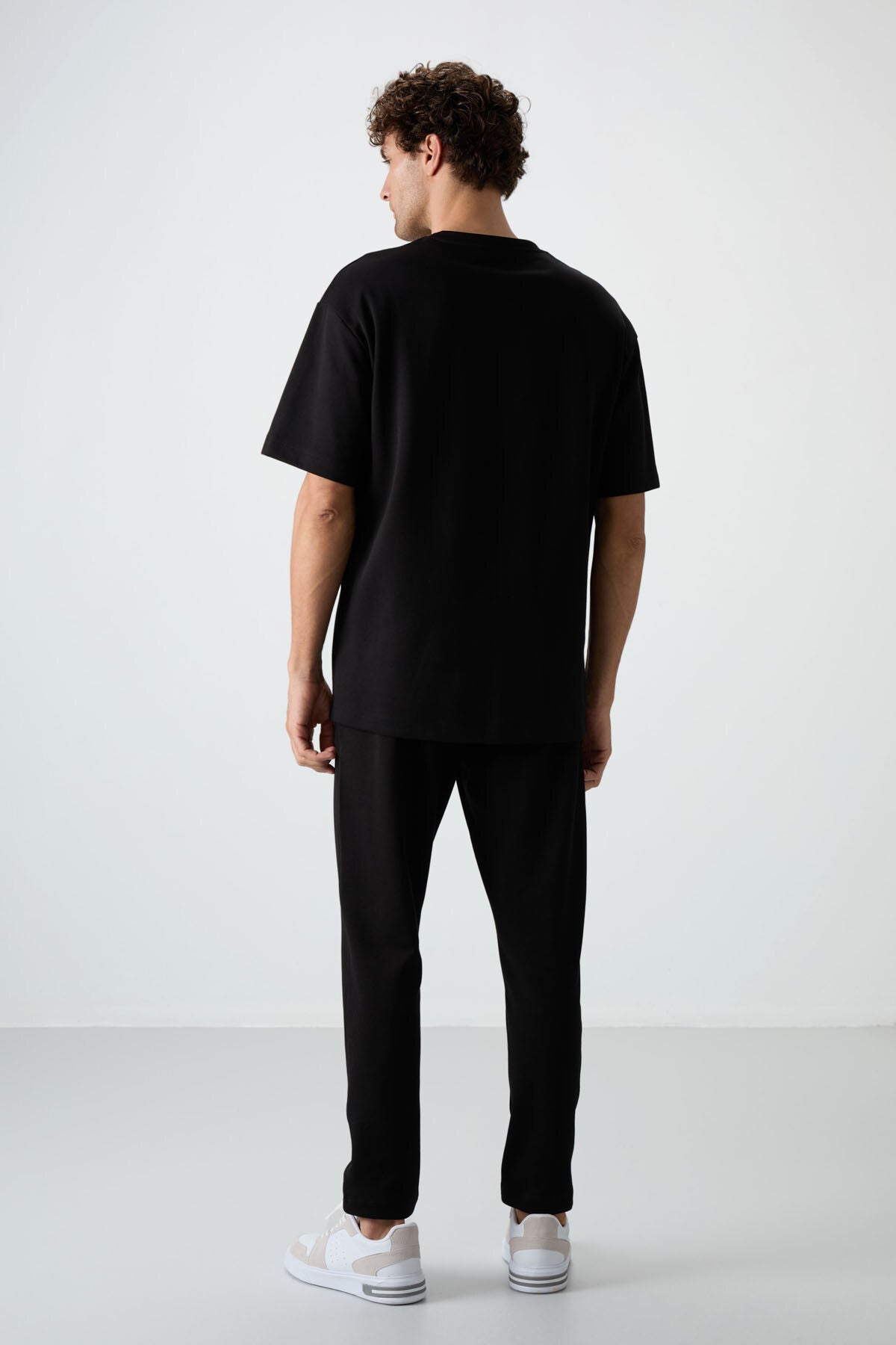 Image of Siyah Pamuklu Kalın Yumuşak Dokulu Oversize Fit Basic Erkek Eşofman Takım - 85251